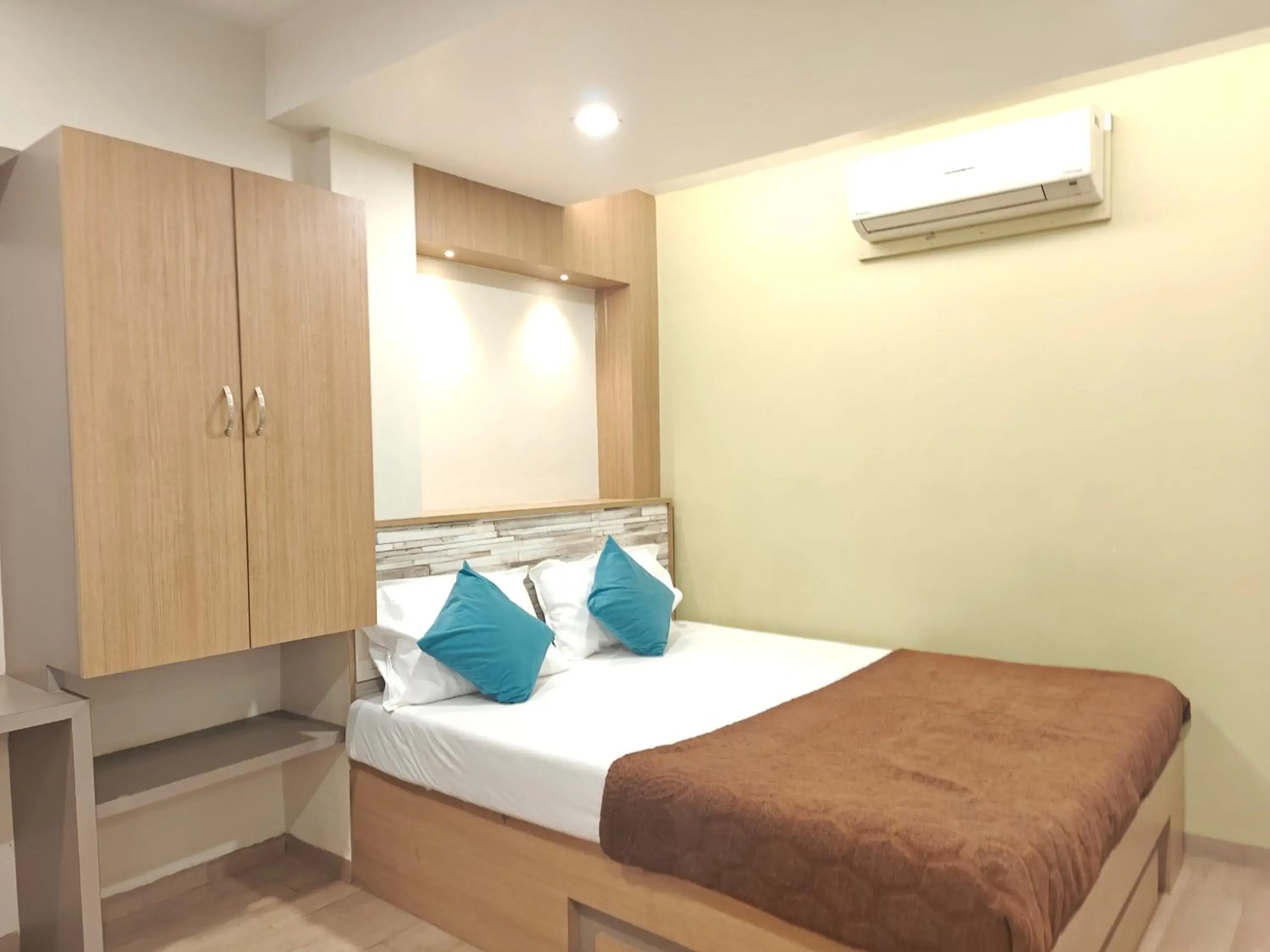 Central Inn, Kolhapur Central Inn, Kolhapur