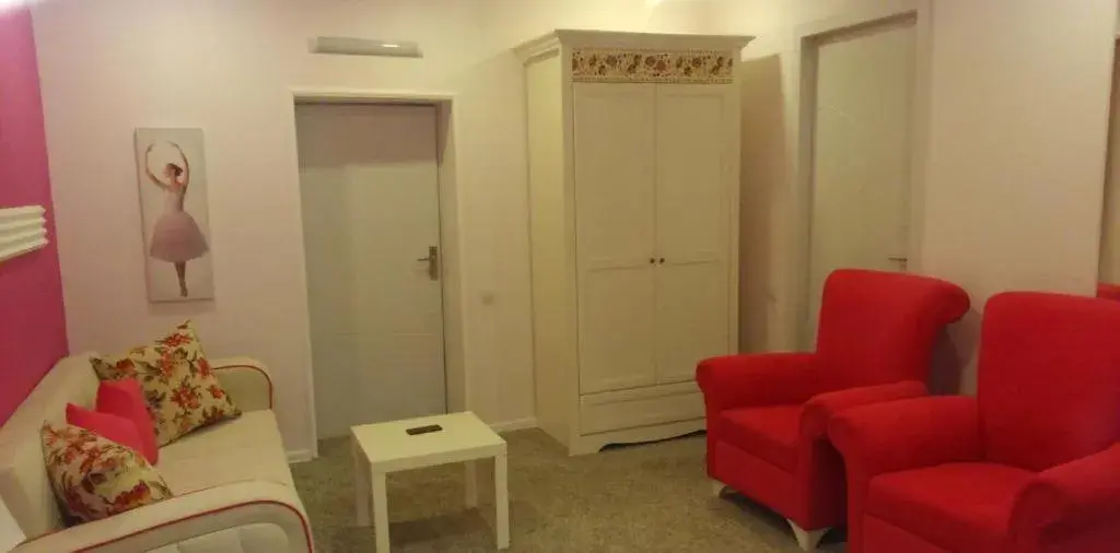 Apartment in Hotel Lilo near Airport Apartment in Hotel Lilo near Airport