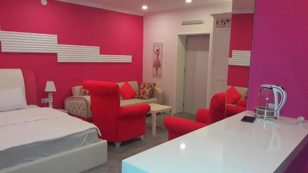 Hotel Lilo near Airport