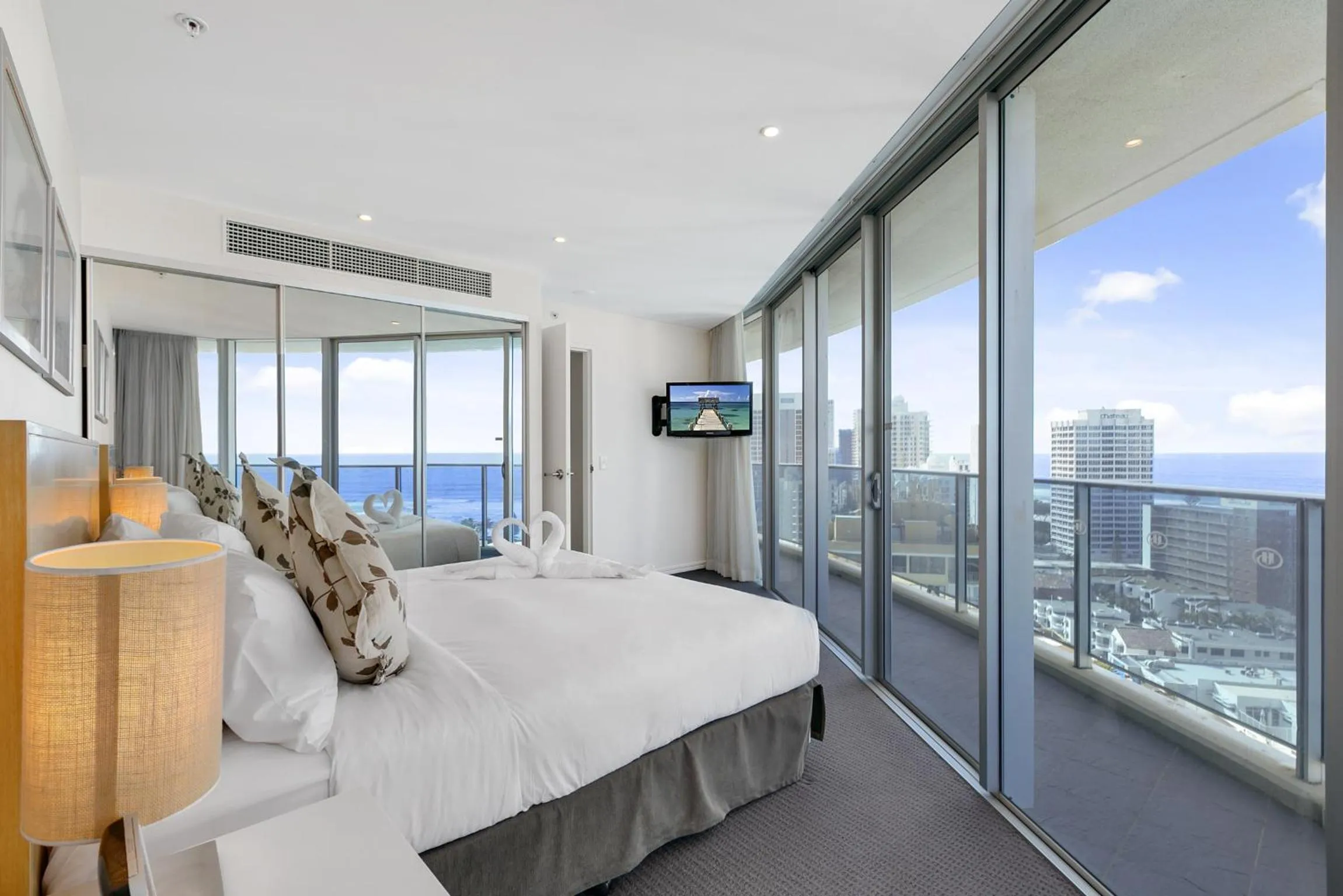 TV and multimedia, Bed in Orchid Residences - HR Surfers Paradise