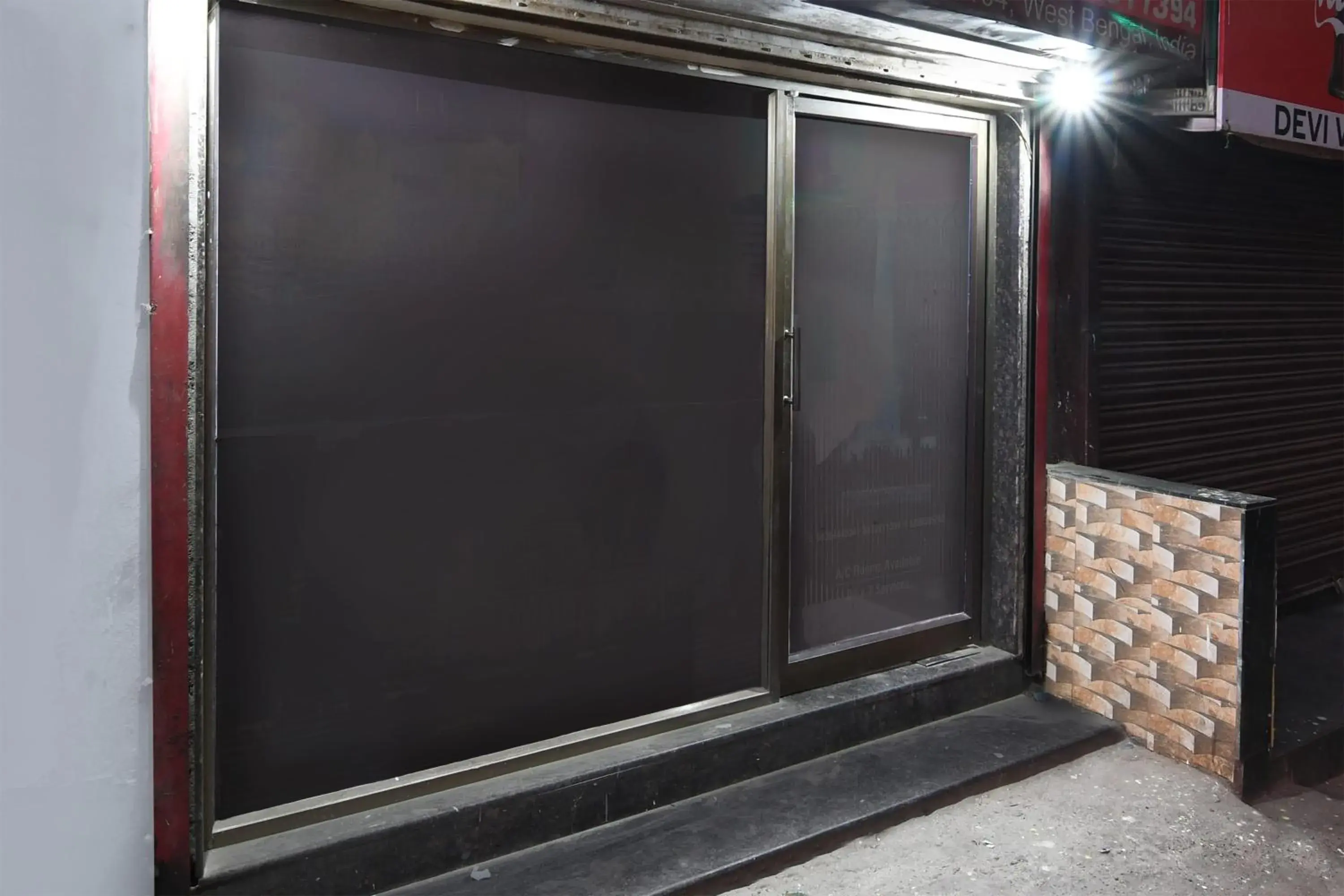 Facade/entrance in Hotel O Sigma Facade/entrance in Hotel O Sigma