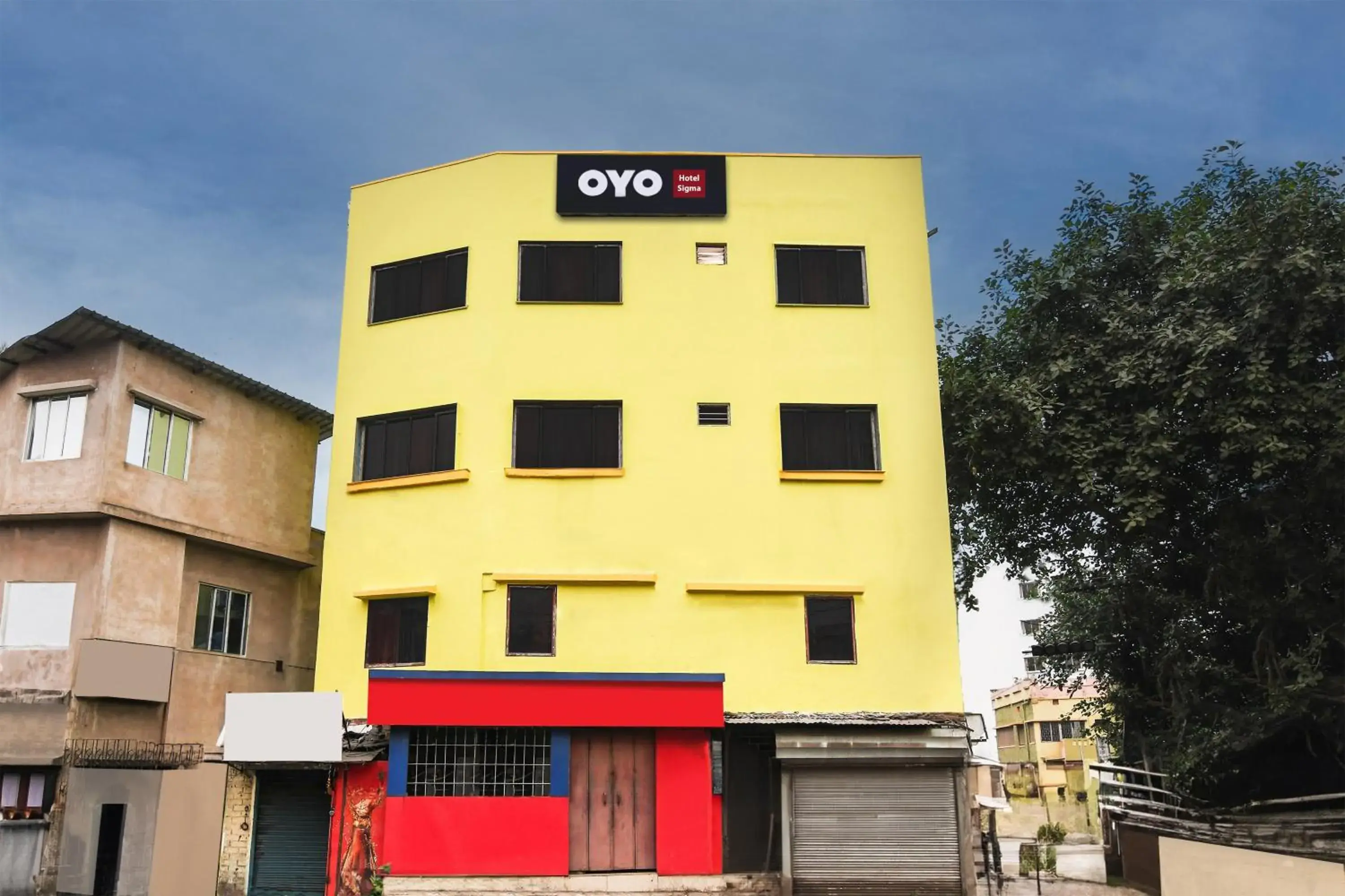 Facade/entrance in Hotel O Sigma Facade/entrance in Hotel O Sigma