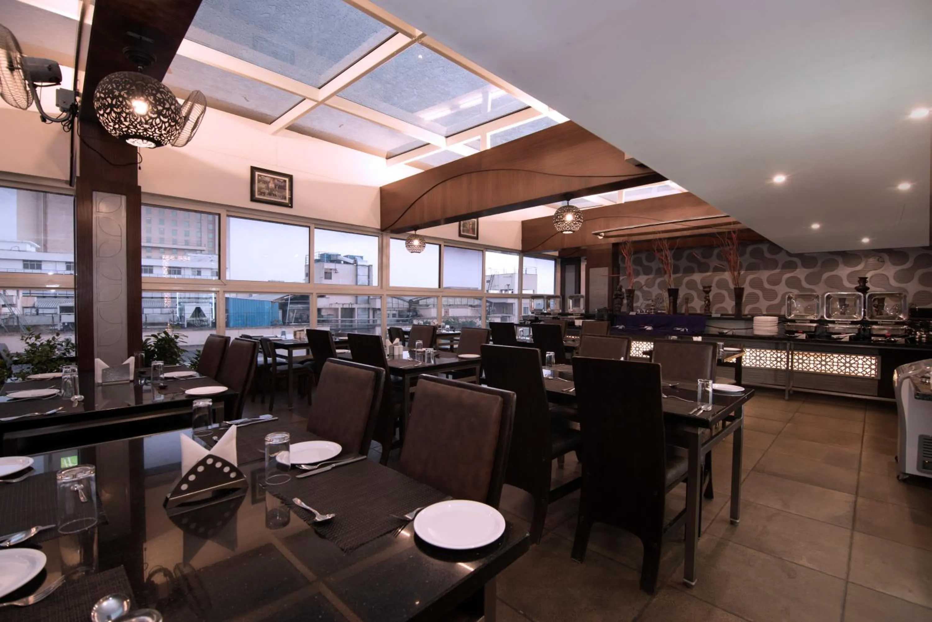 Restaurant/places to eat in I V Sanctum Hotel