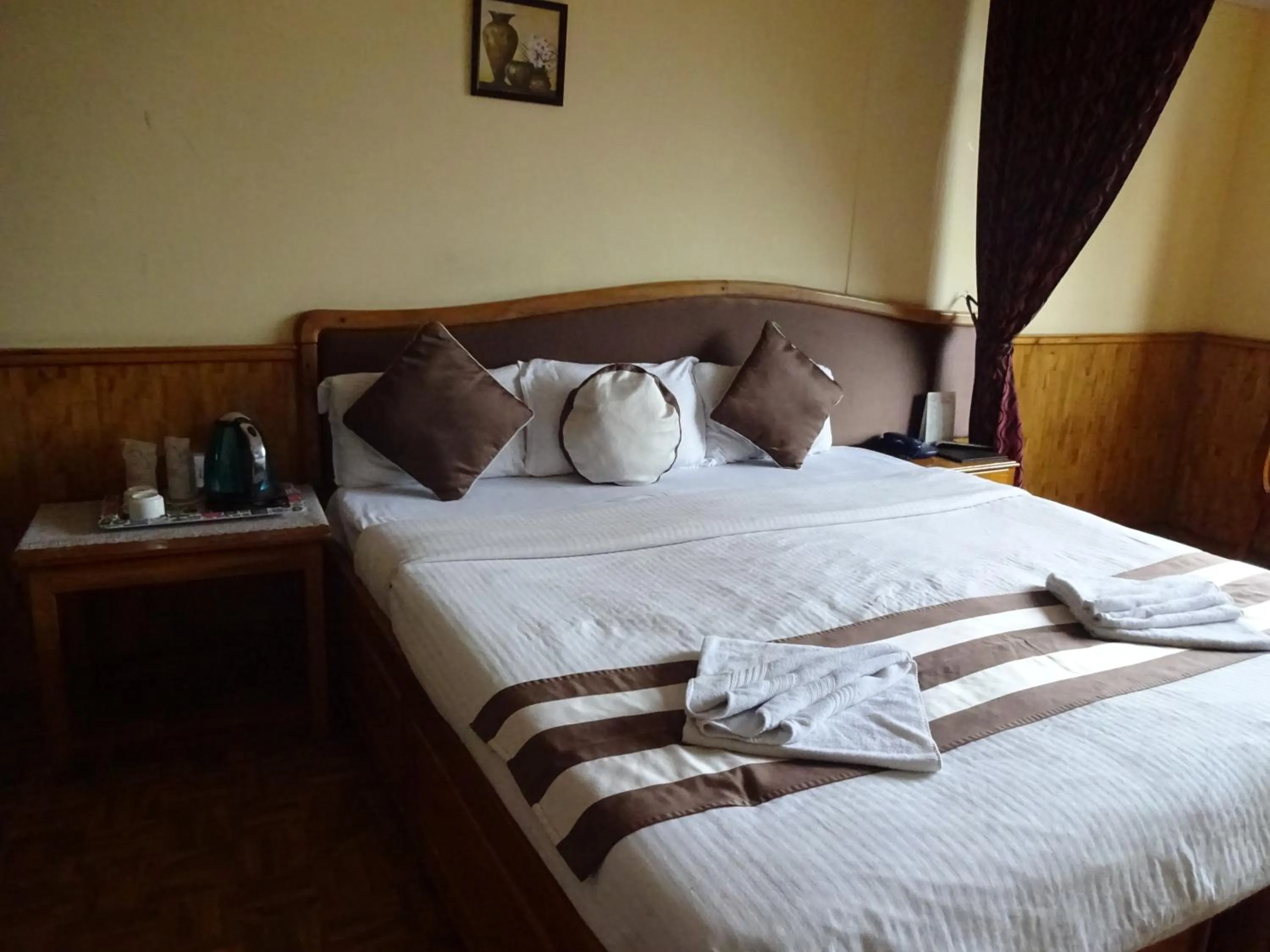 Bed in Jain Group Hotel Royal Residency