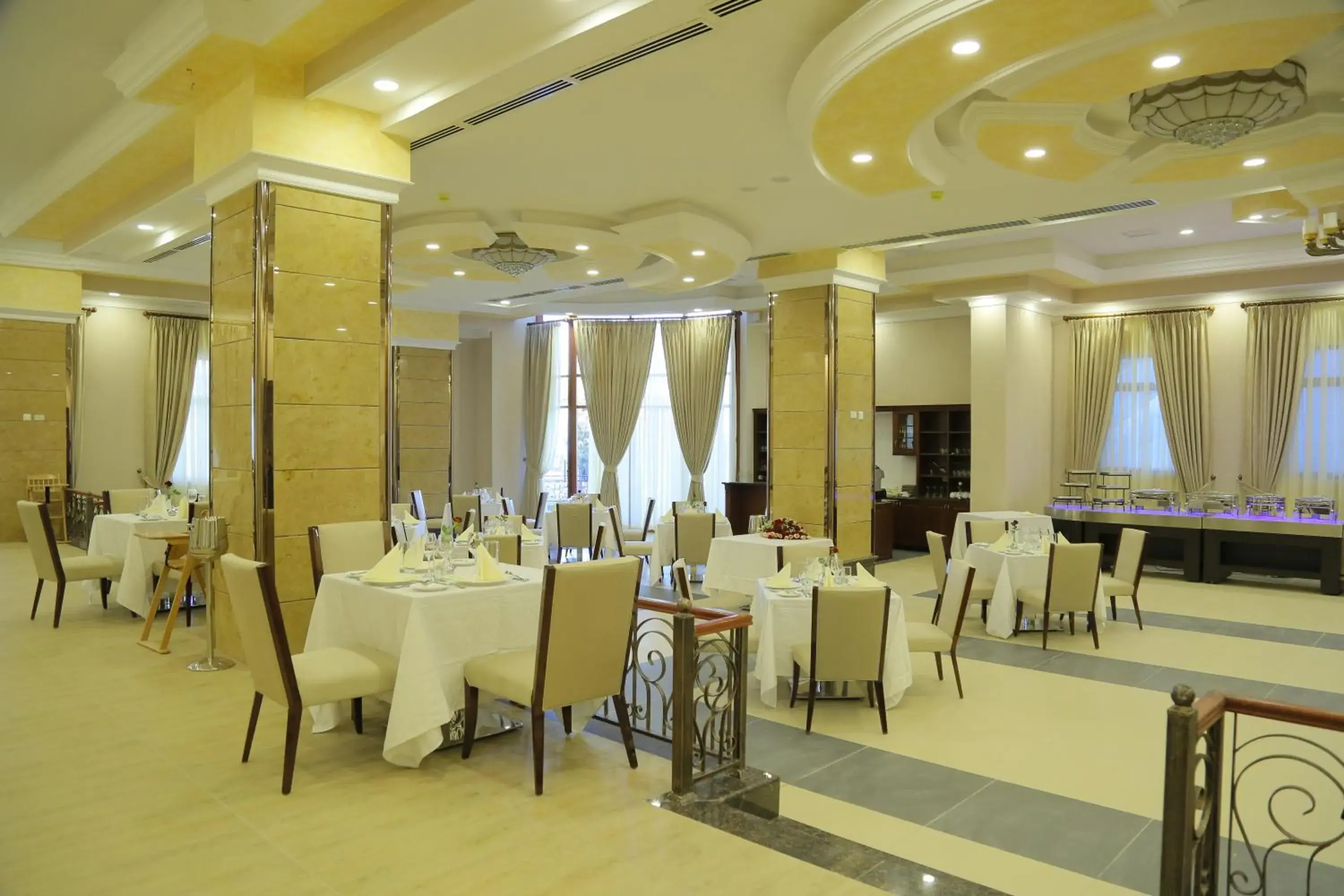 Restaurant/places to eat in Sapphire Addis Restaurant/places to eat in Sapphire Addis