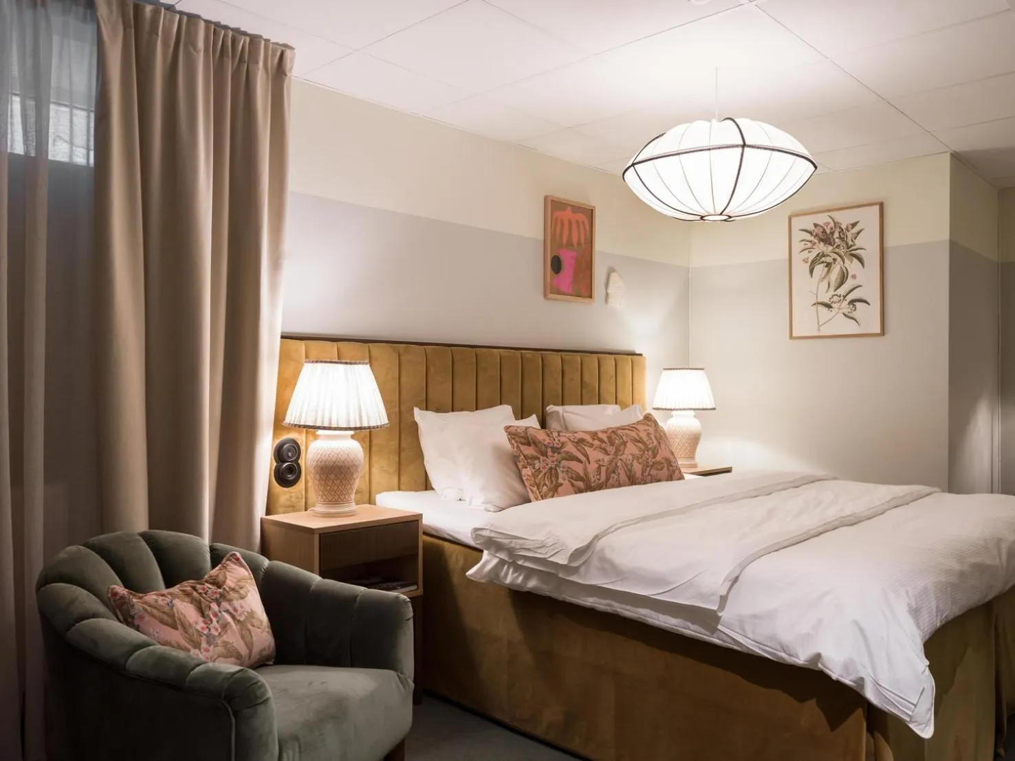 Bed in Elite Hotel Mårtenson