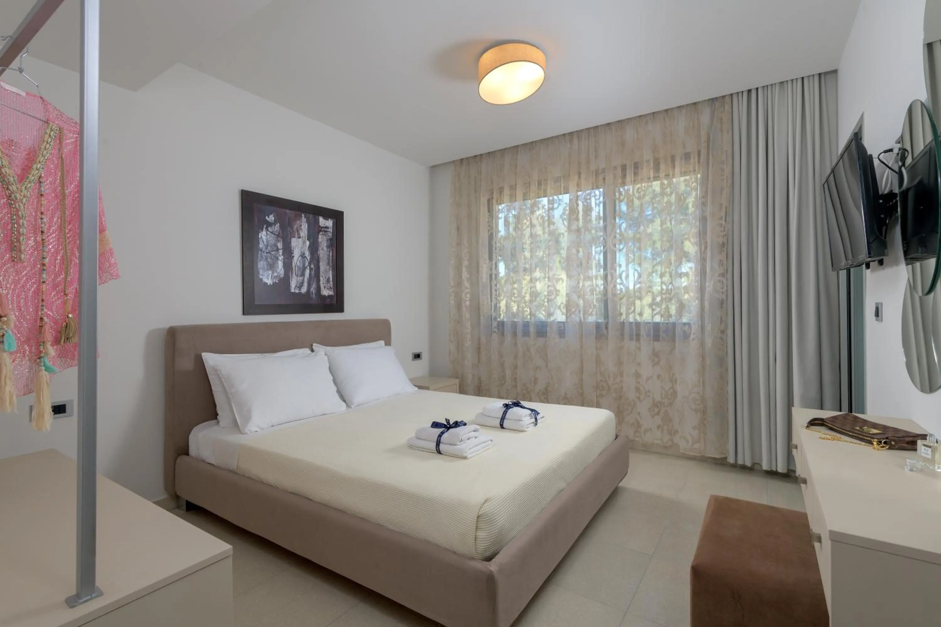 Bedroom, Bed in Bella Foresta Villa