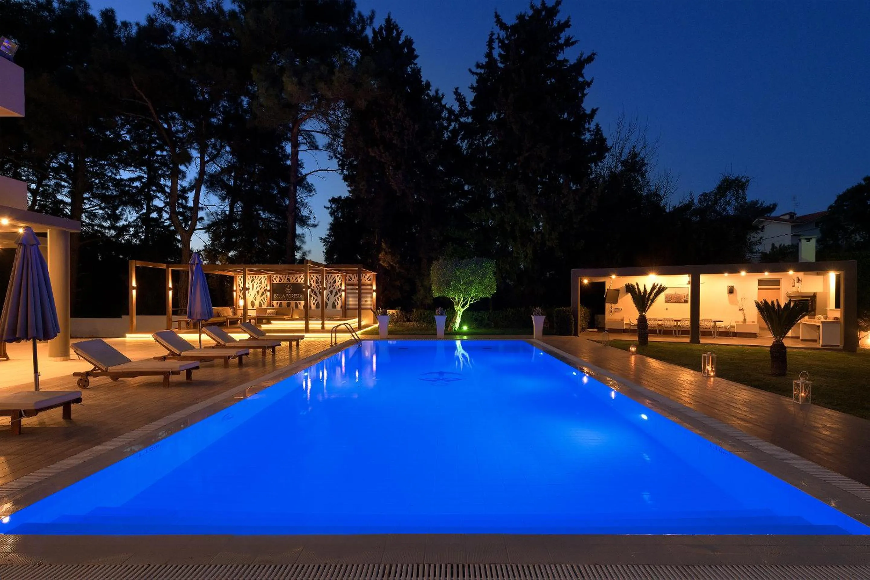 Swimming pool in Bella Foresta Villa