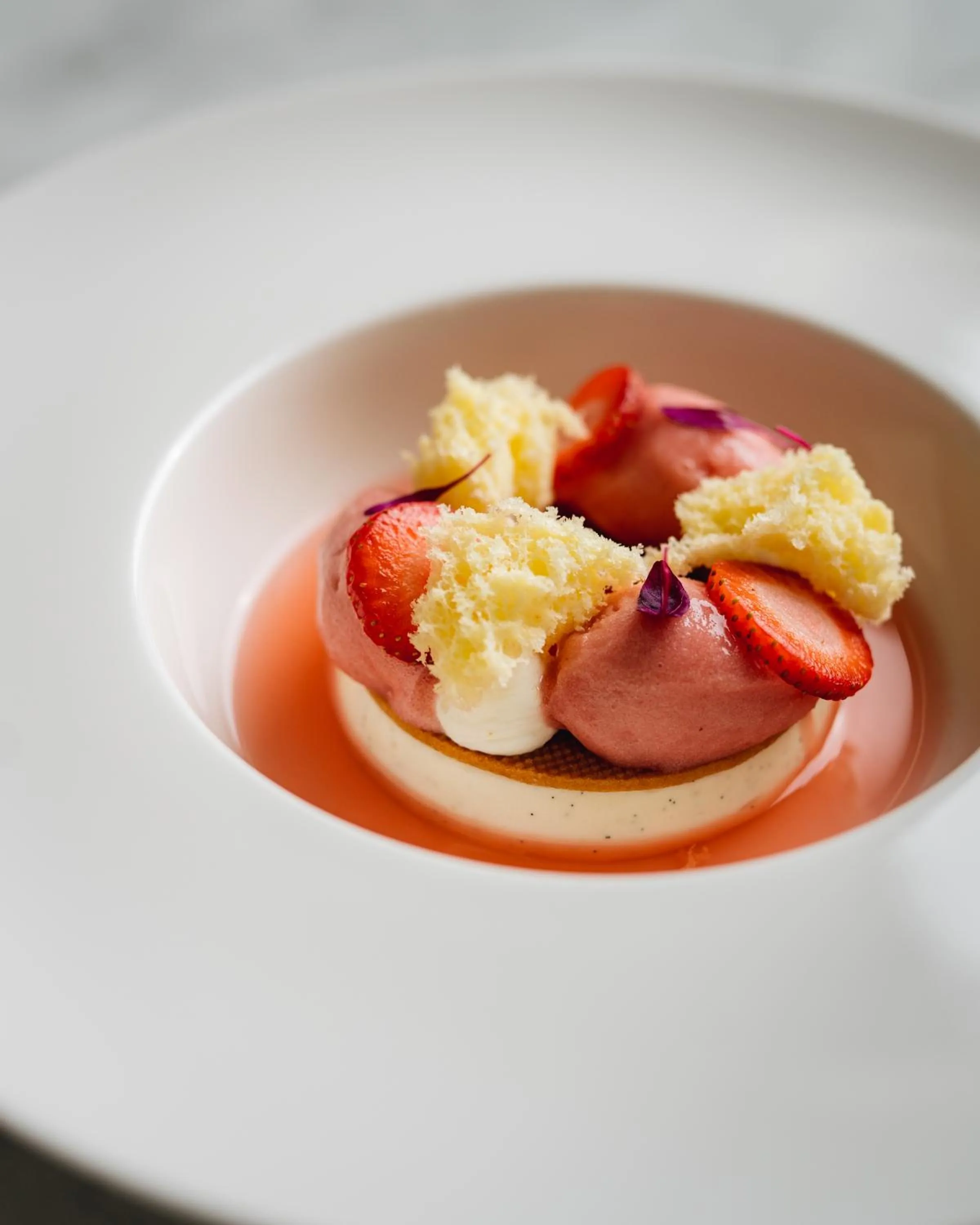 Restaurant/places to eat in Montreal Marriott Chateau Champlain