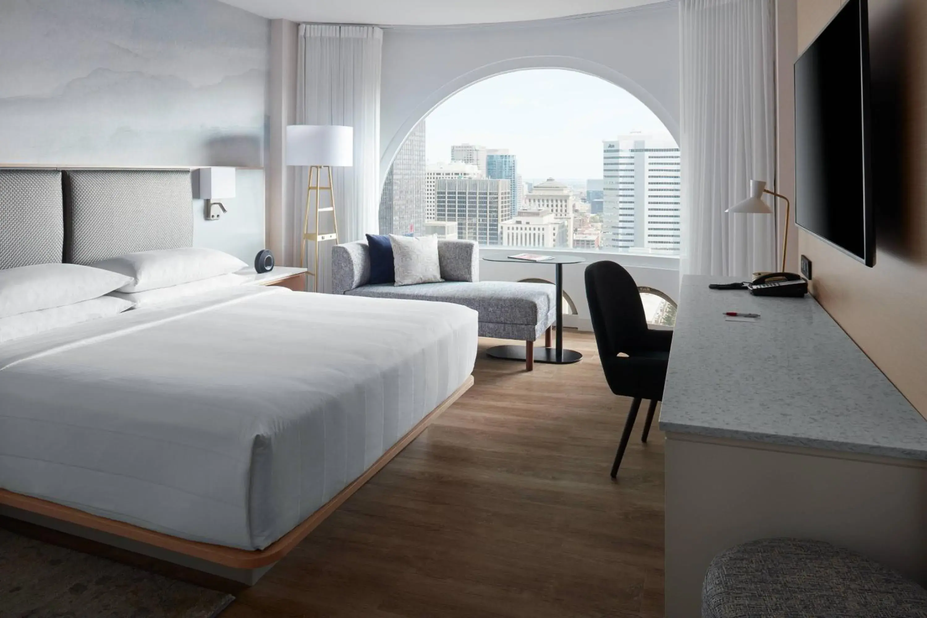 Concierge King Room in Montreal Marriott Chateau Champlain Concierge King Room in Montreal Marriott Chateau Champlain