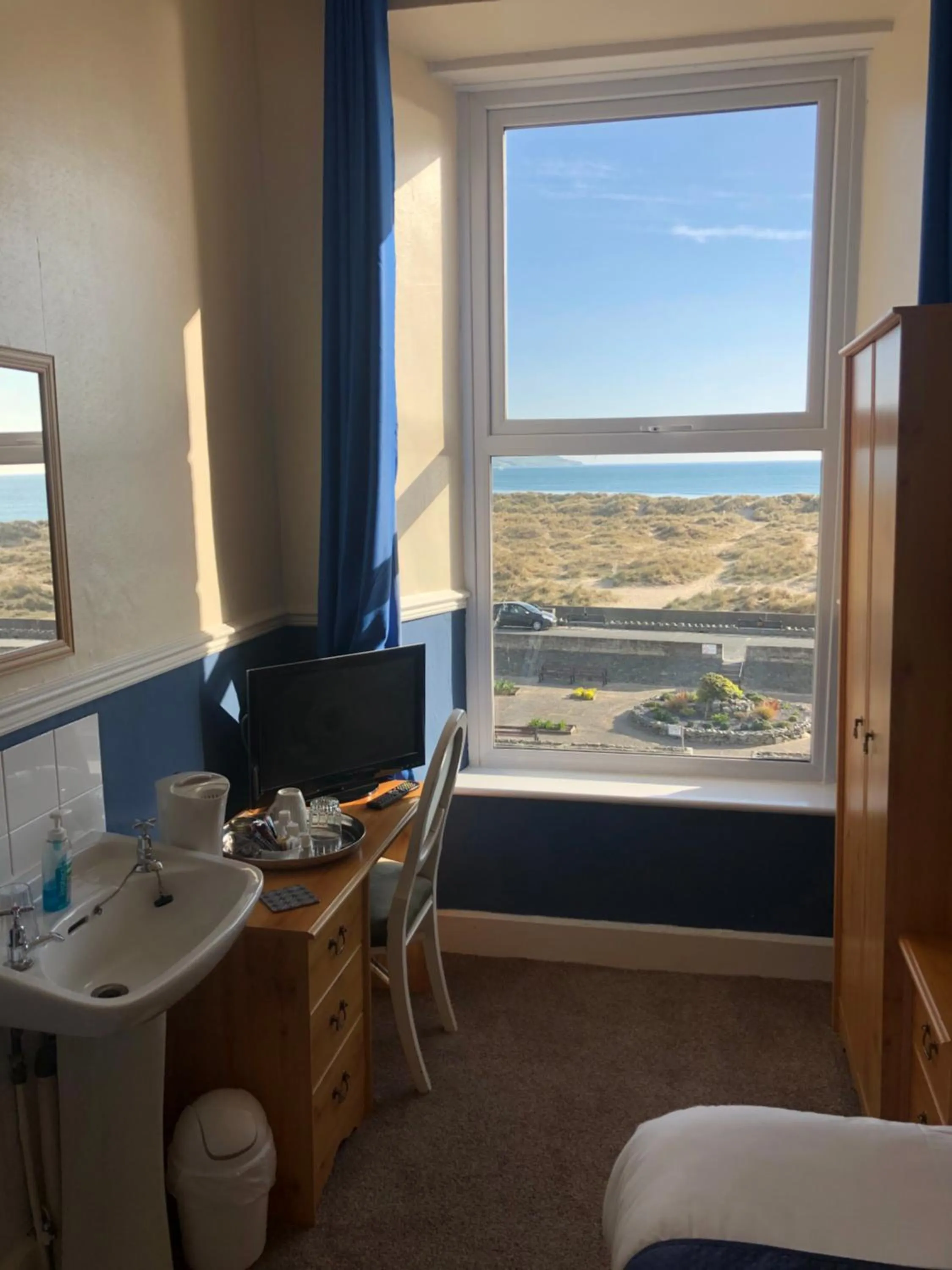 Sea view in Leamington House