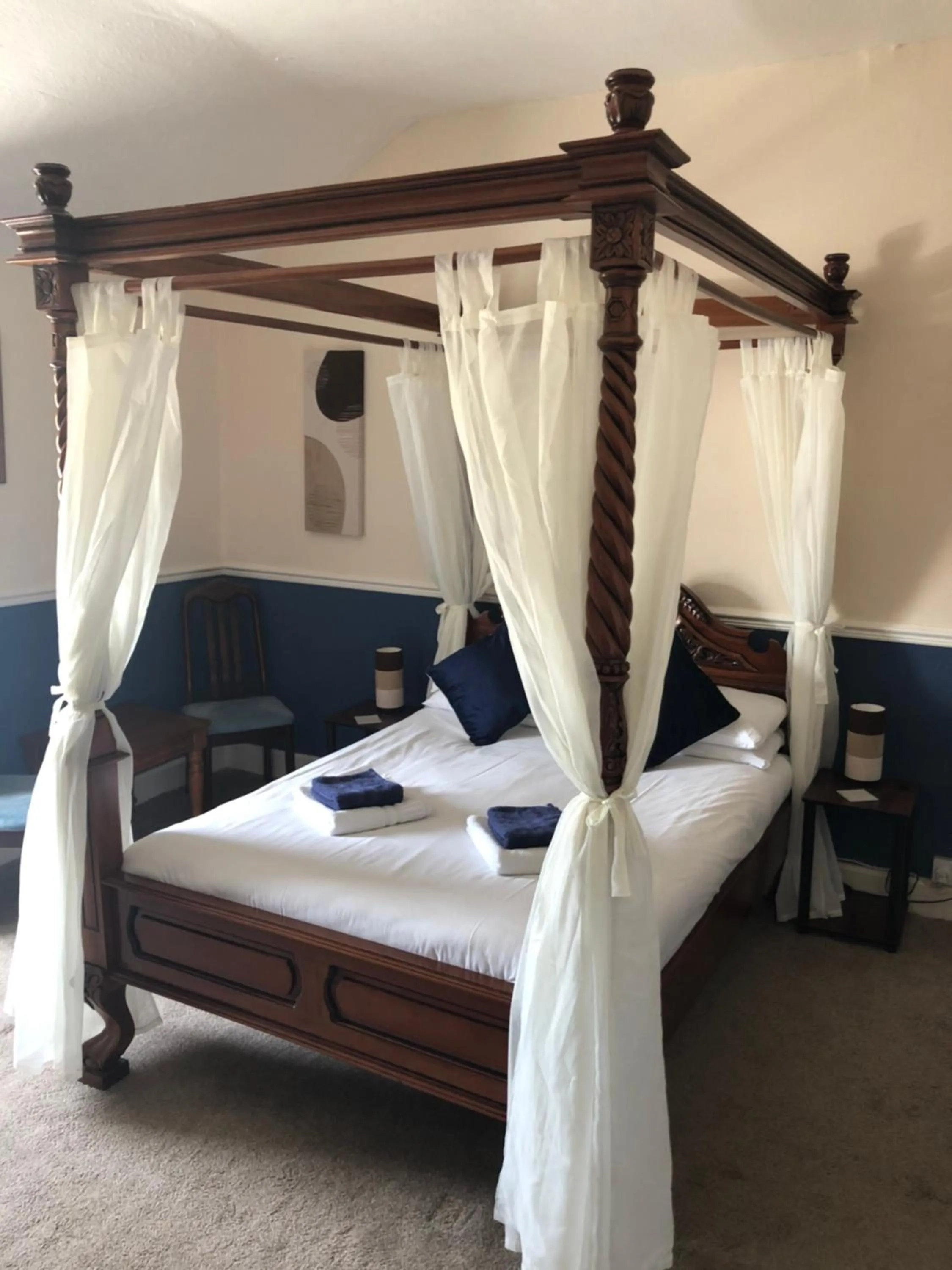 Bed in Leamington House