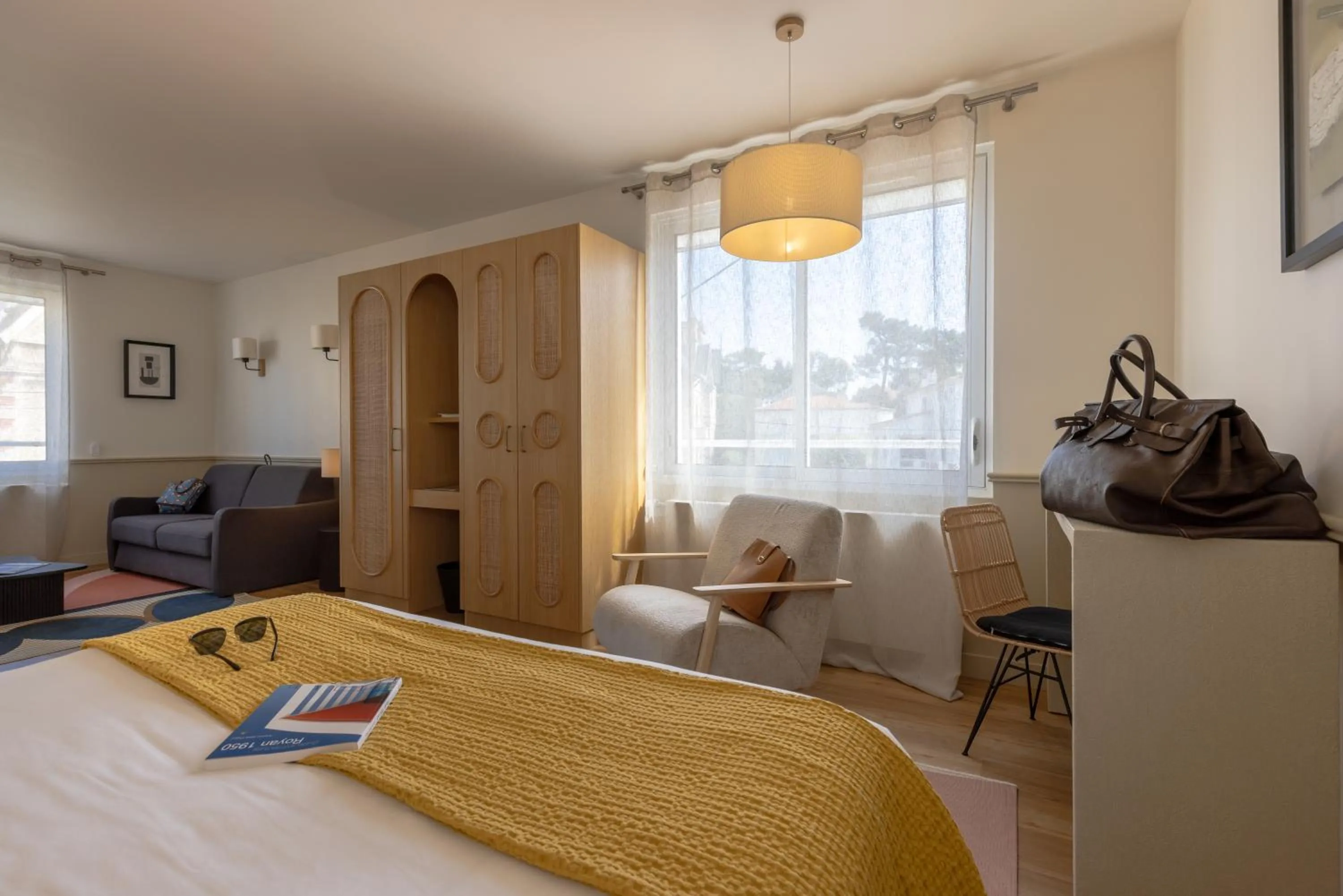 Bed in Family Golf Hotel