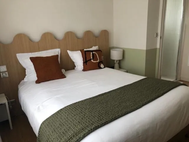 Photo of the whole room, Bed in Family Golf Hotel