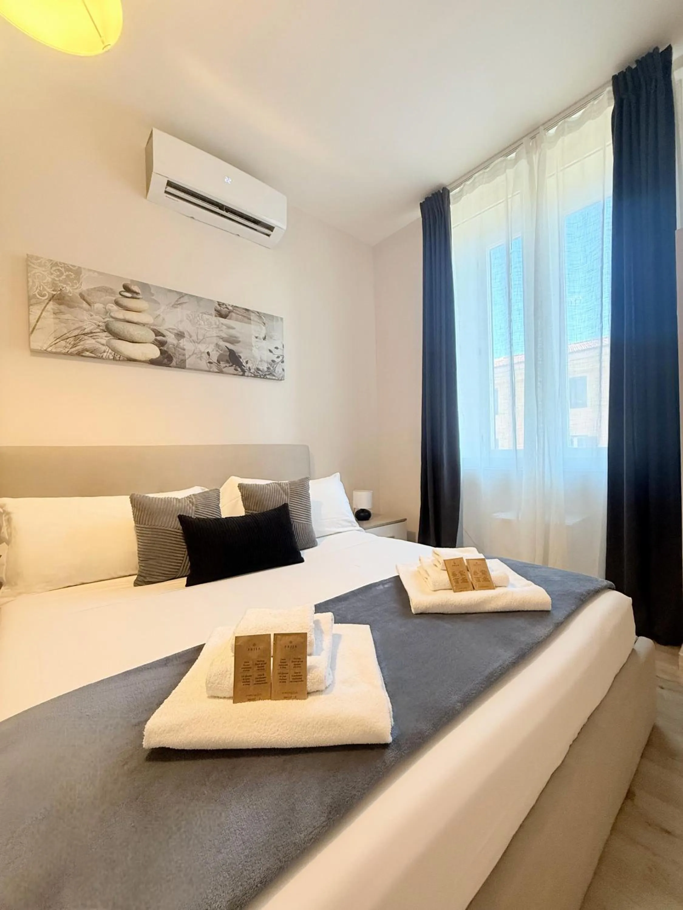 air conditioner, Bed in San Pietro Rooms 84