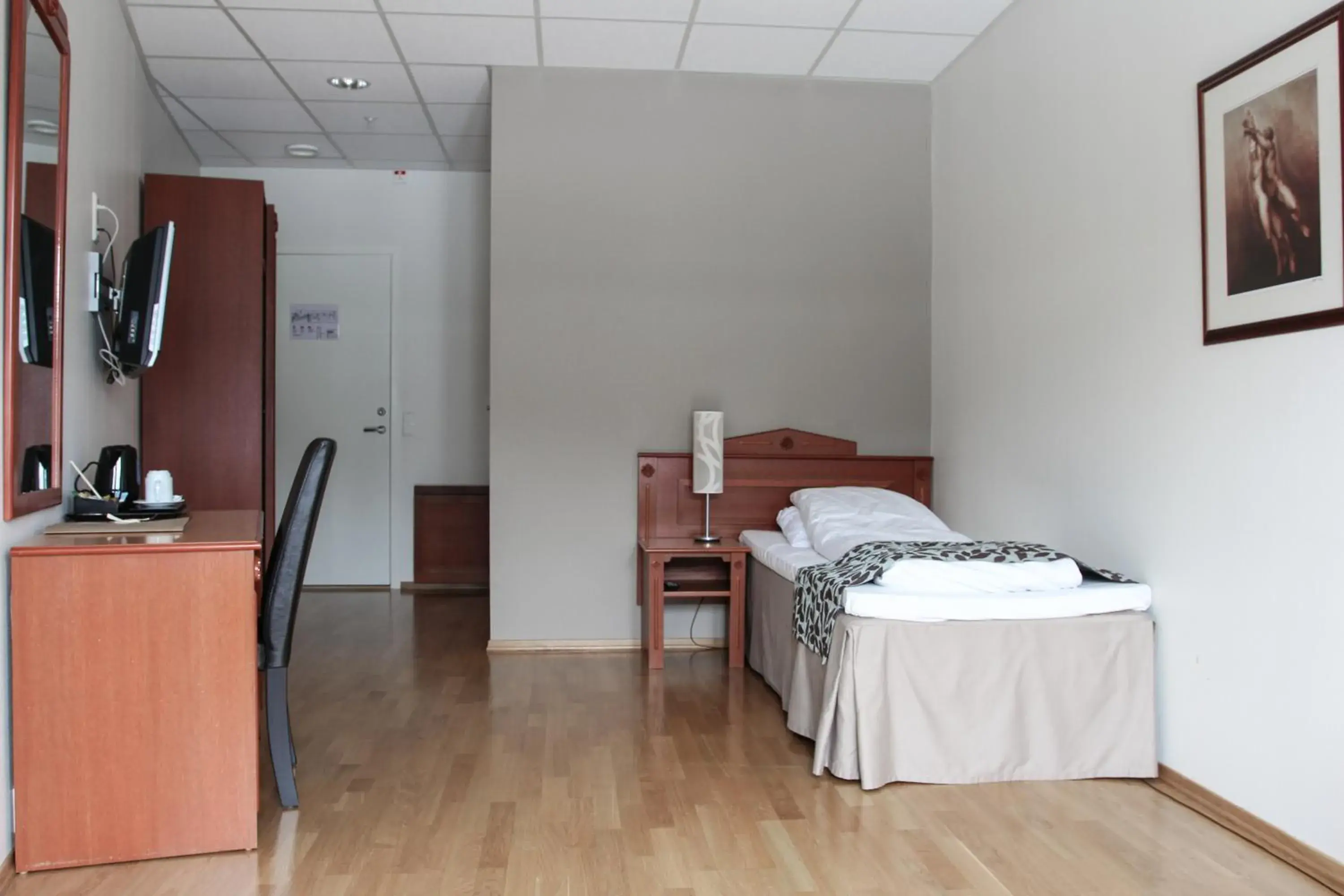 Photo of the whole room in Brattvåg Fjordhotell Photo of the whole room in Brattvåg Fjordhotell