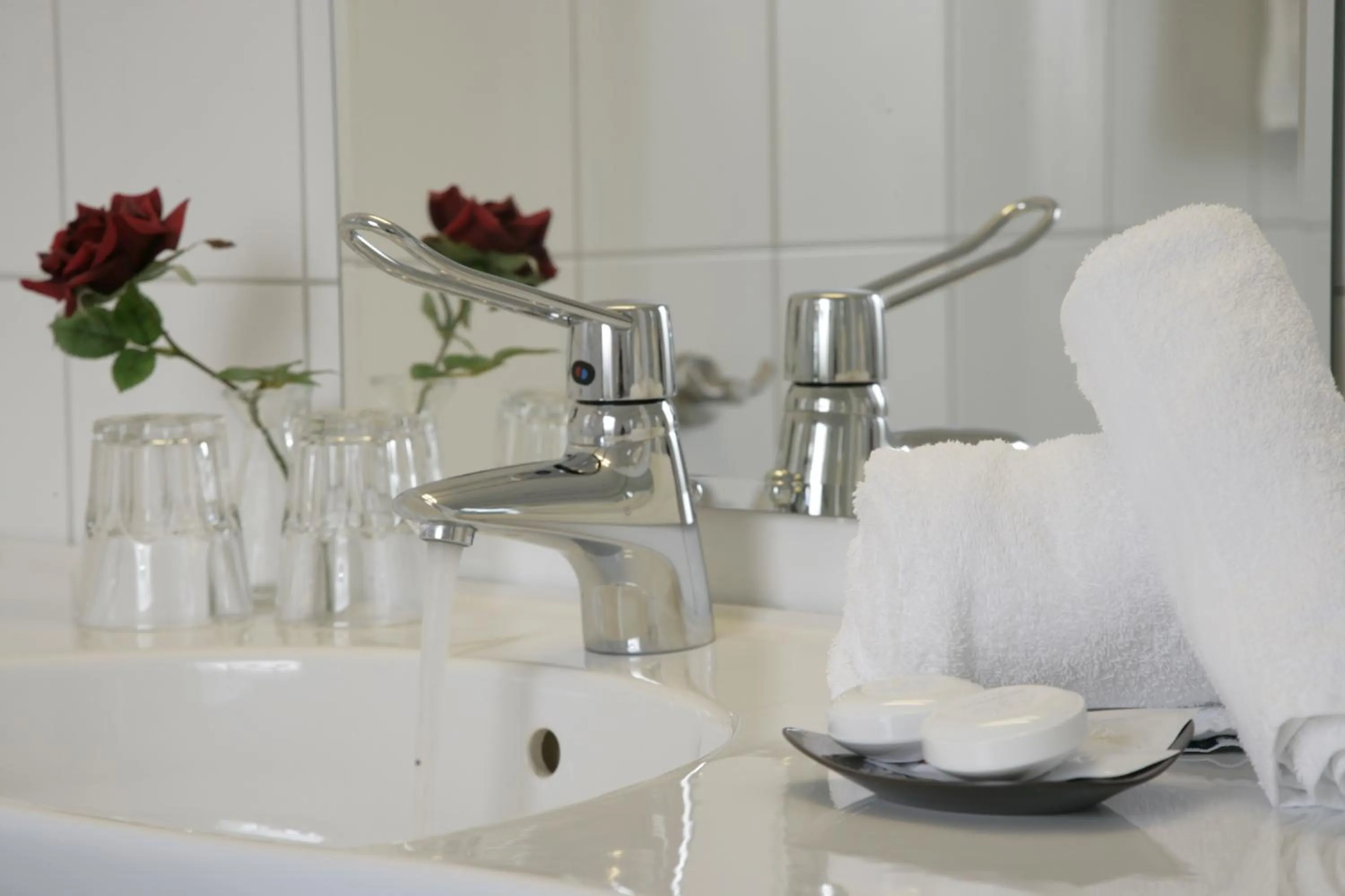 Photo of the whole room in Brattvåg Fjordhotell