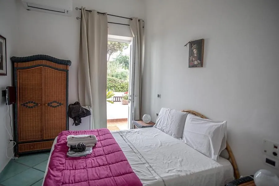 Bed in villa antica