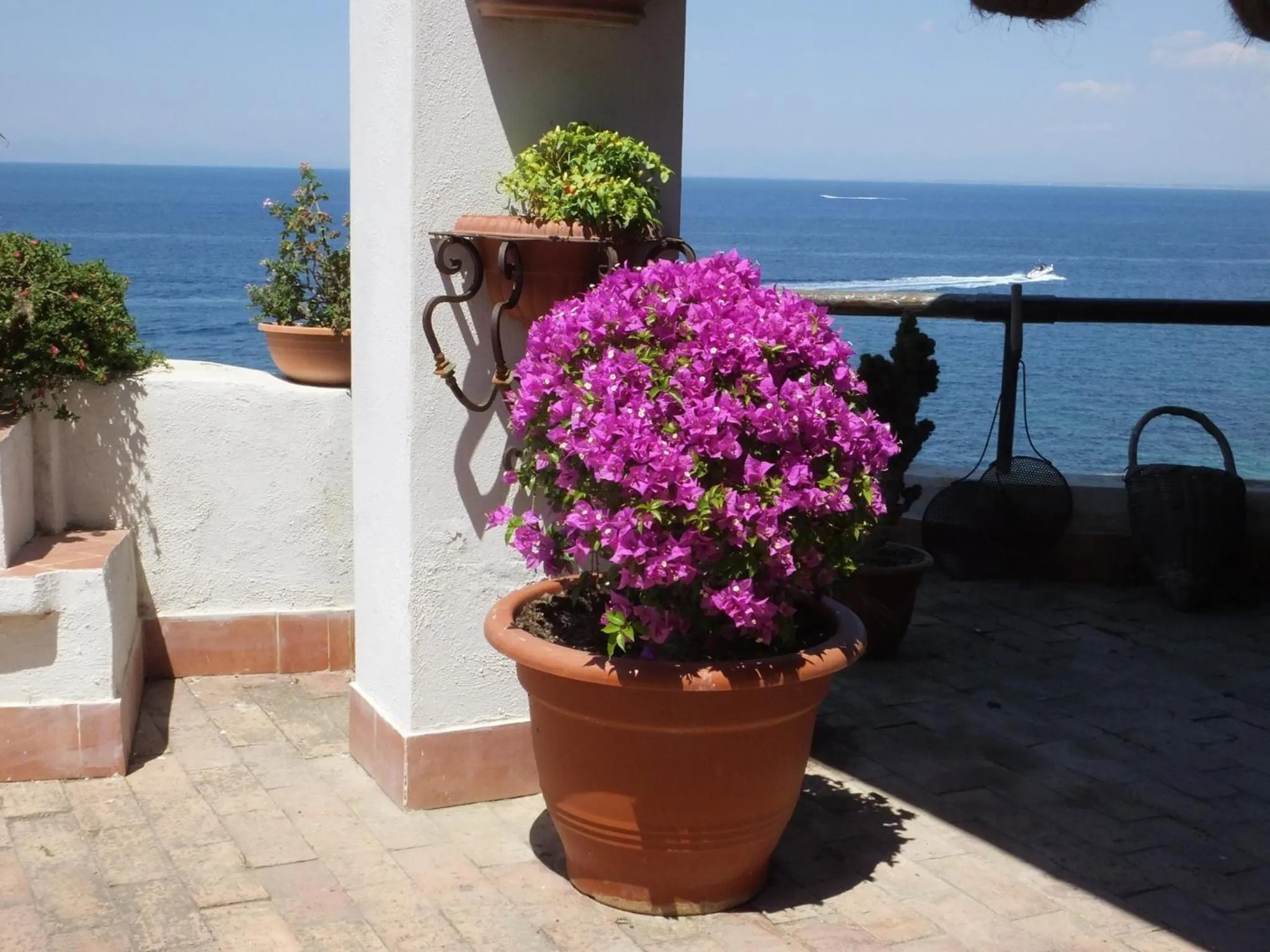 Property building in villa antica