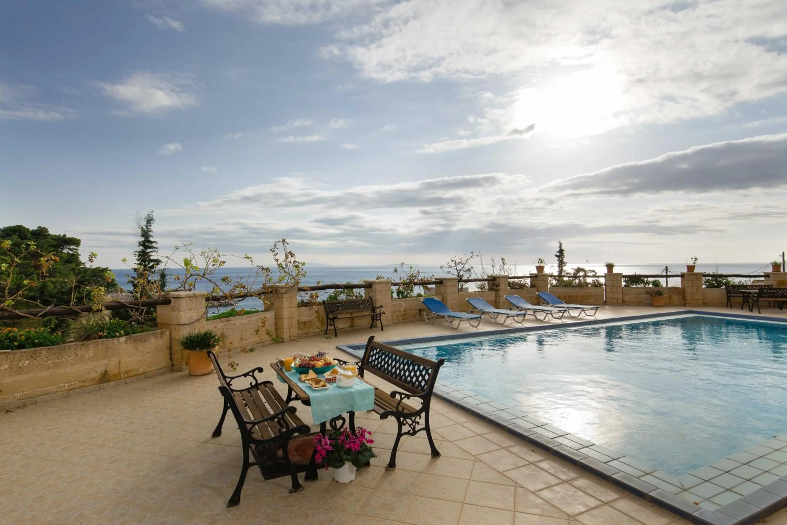 Day in Sfakian Horizon