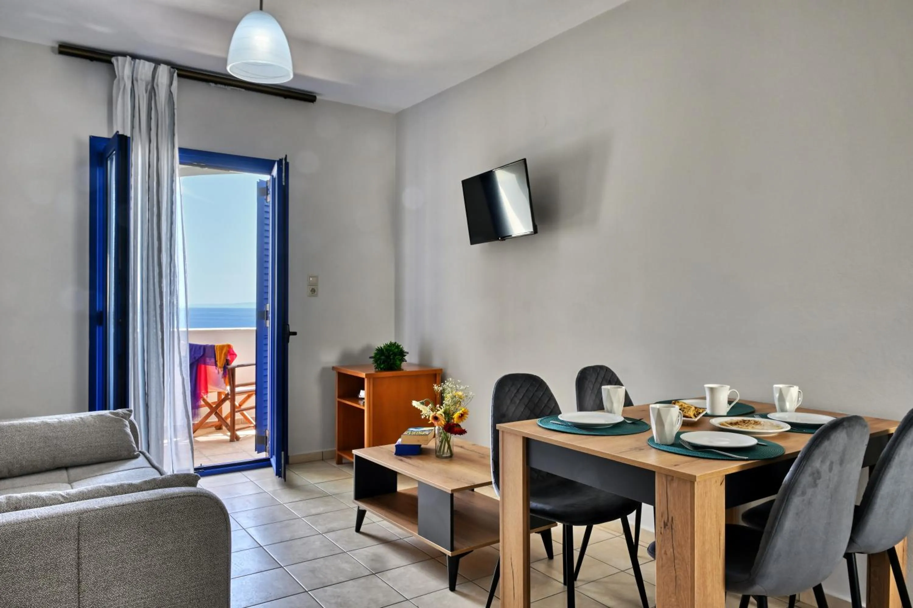 TV and multimedia in Sfakian Horizon