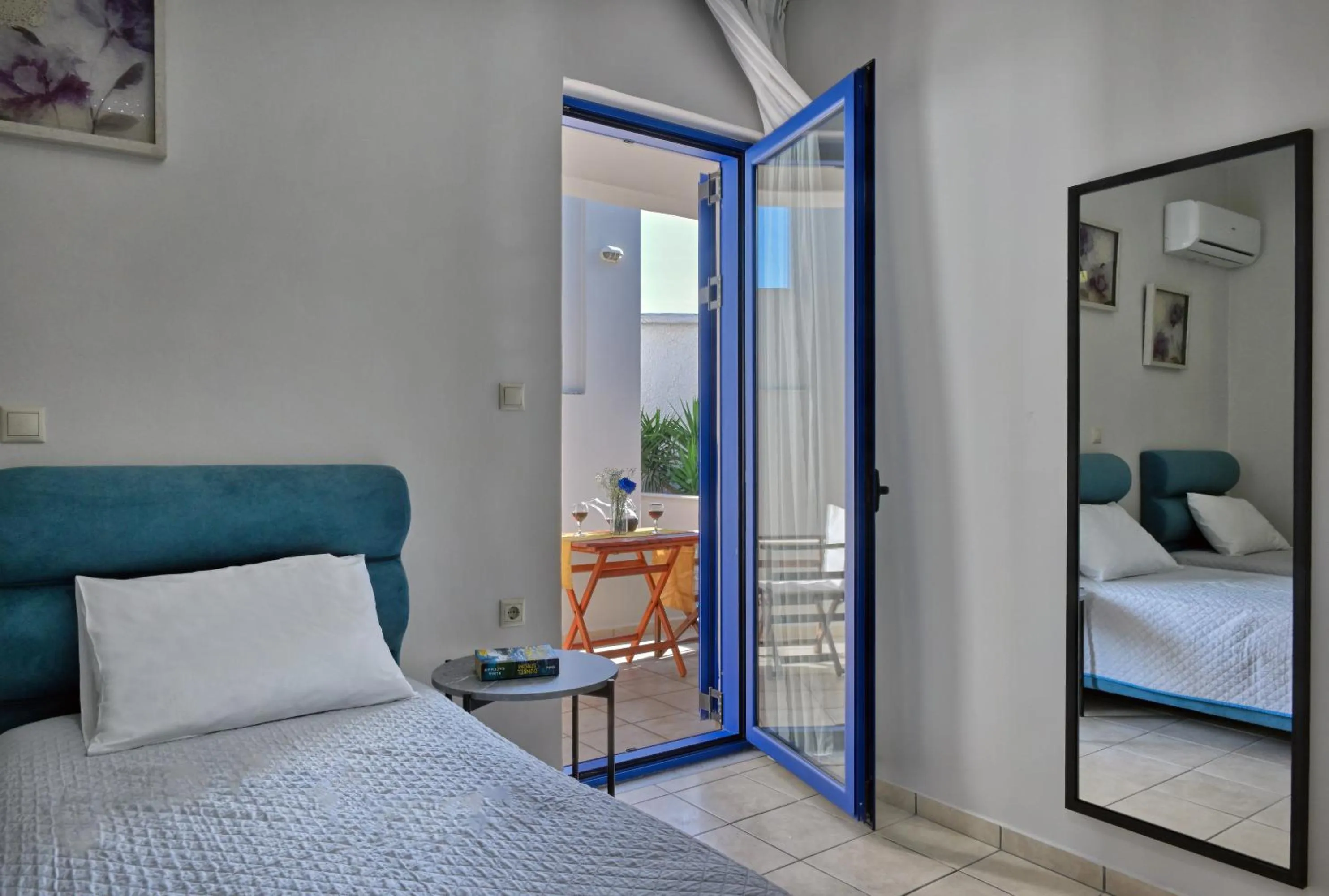 Bed in Sfakian Horizon