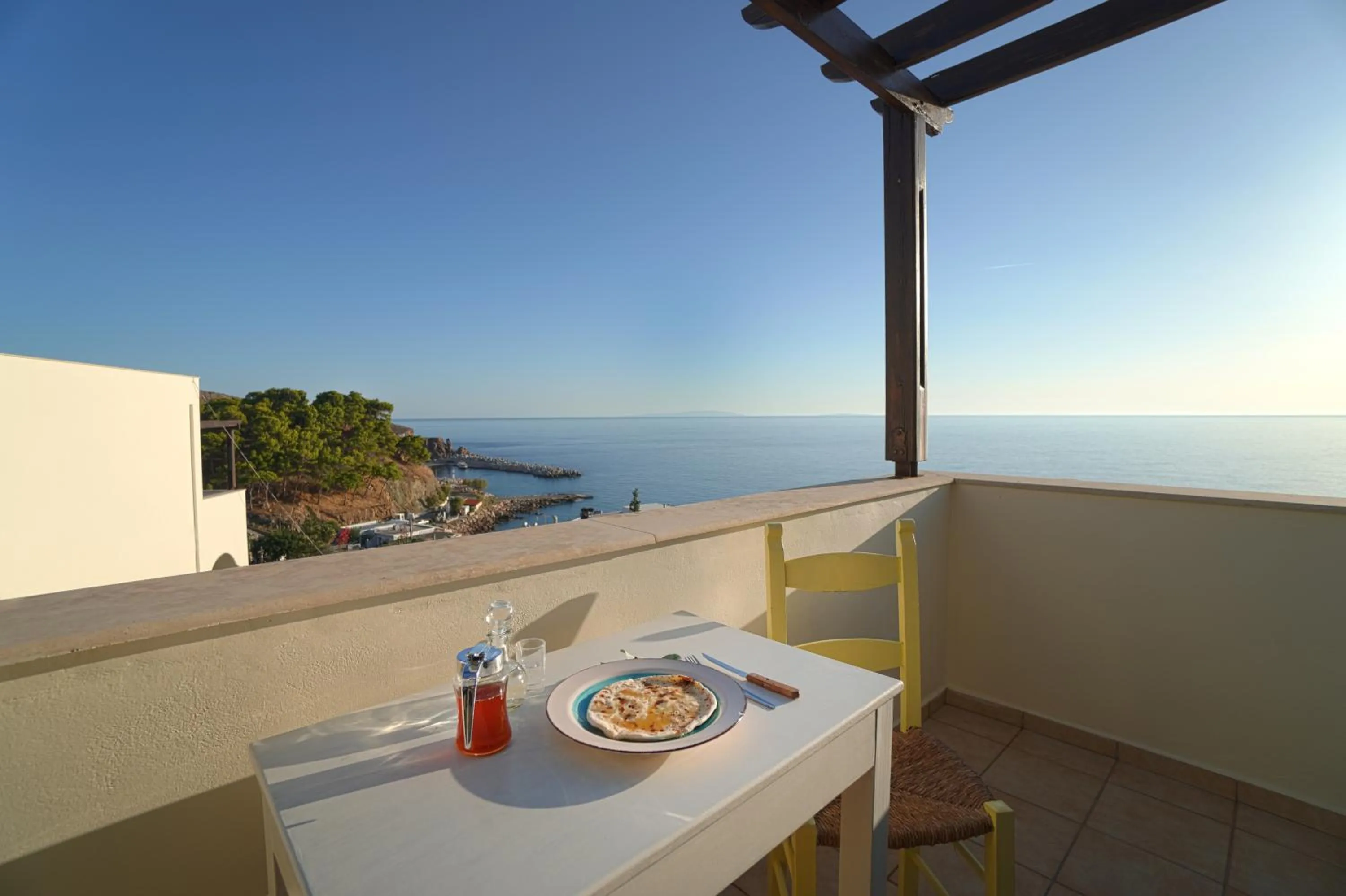 Day in Sfakian Horizon