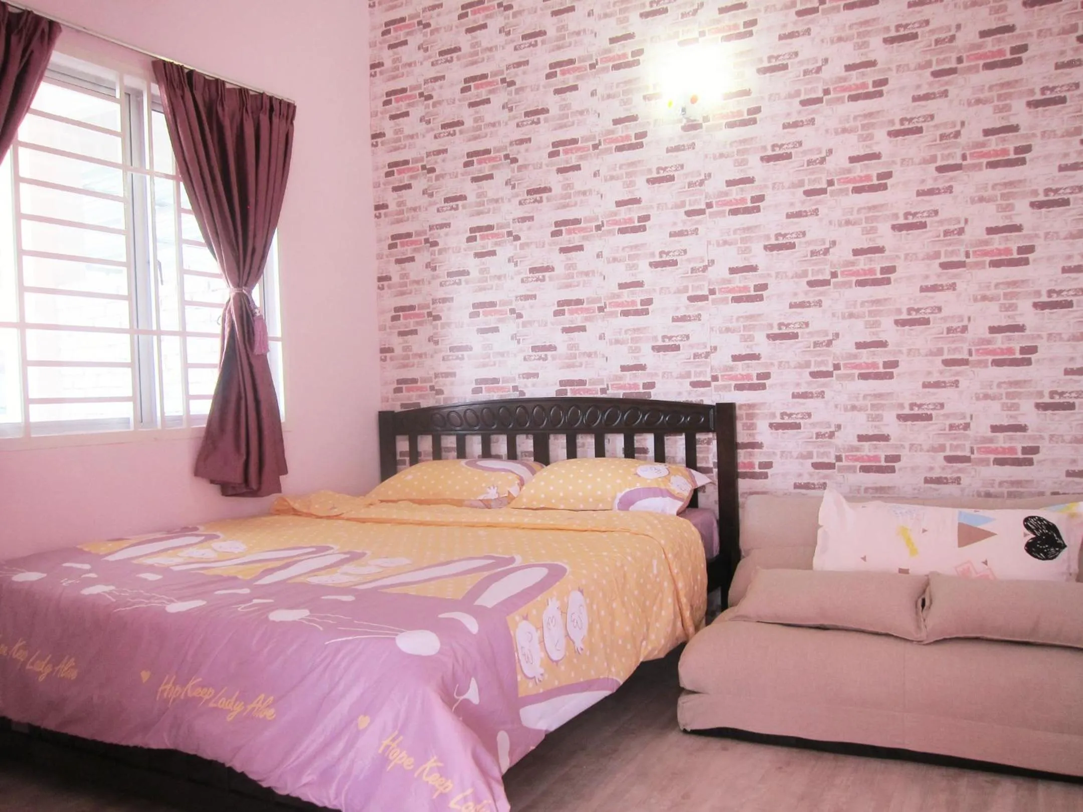 Decorative detail, Bed in MILU Homestay - Kuala Selangor