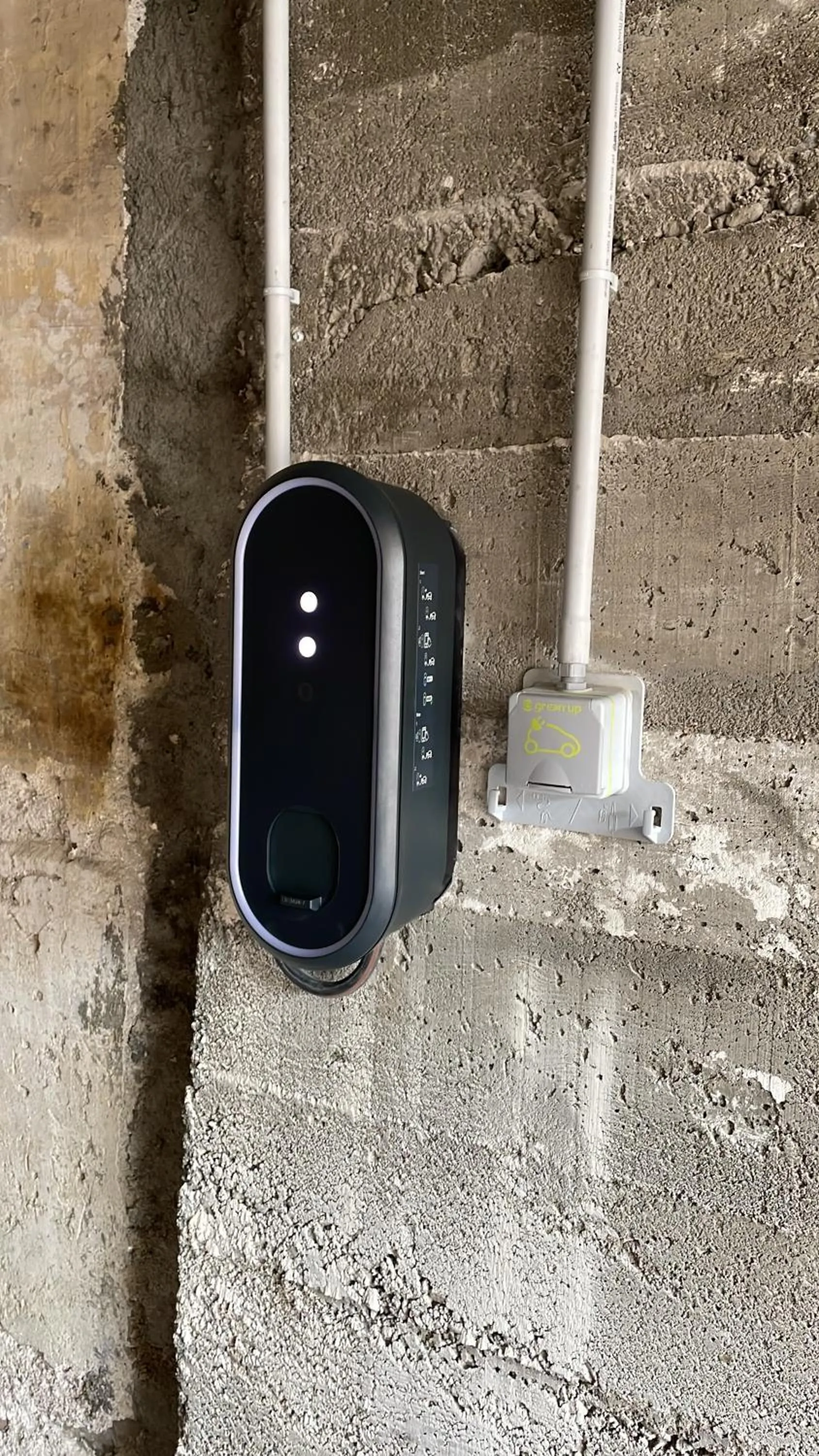 Property building in Logis Hôtel Restaurant de la Paix