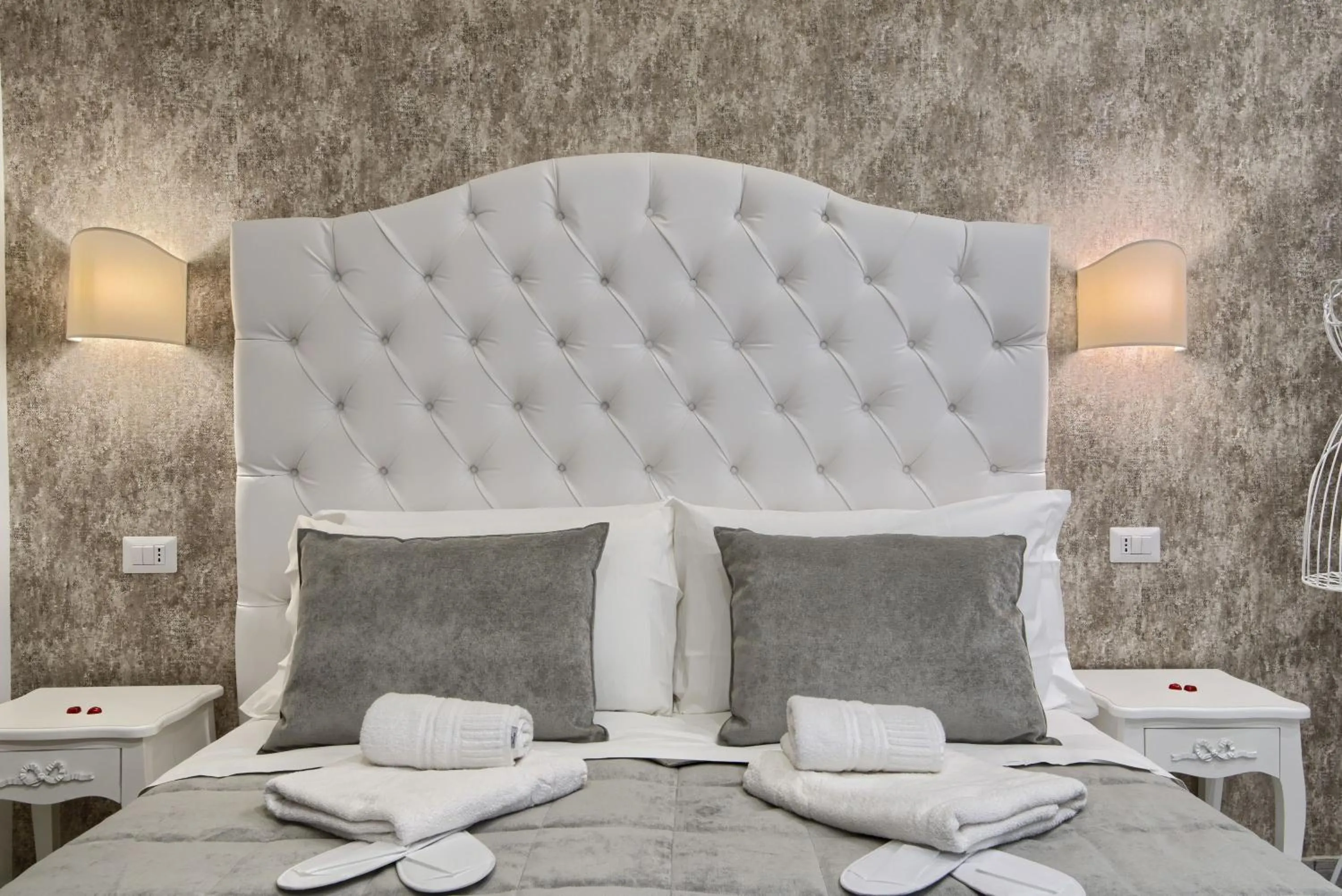 Bed in Relais Vatican Secret