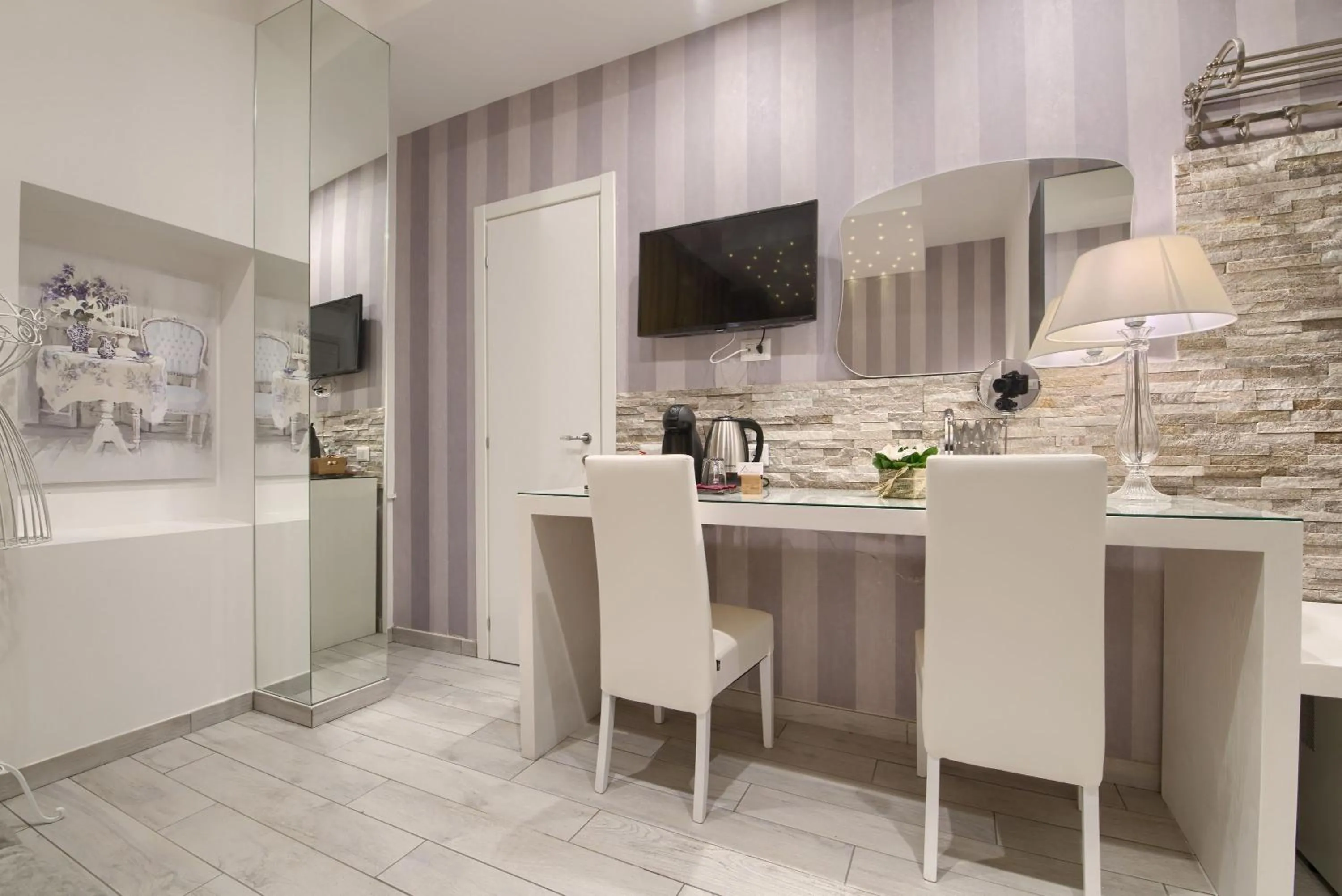 Coffee/tea facilities in Relais Vatican Secret