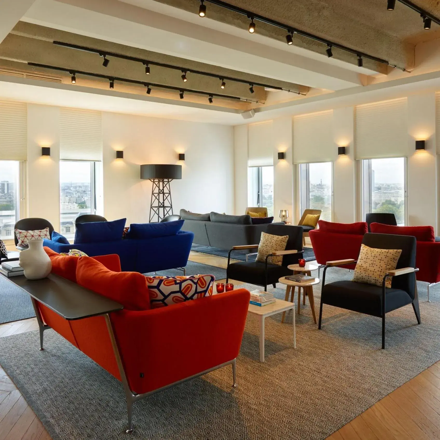 Lounge or bar in citizenM Paris Gare de Lyon Lounge or bar in citizenM Paris Gare de Lyon