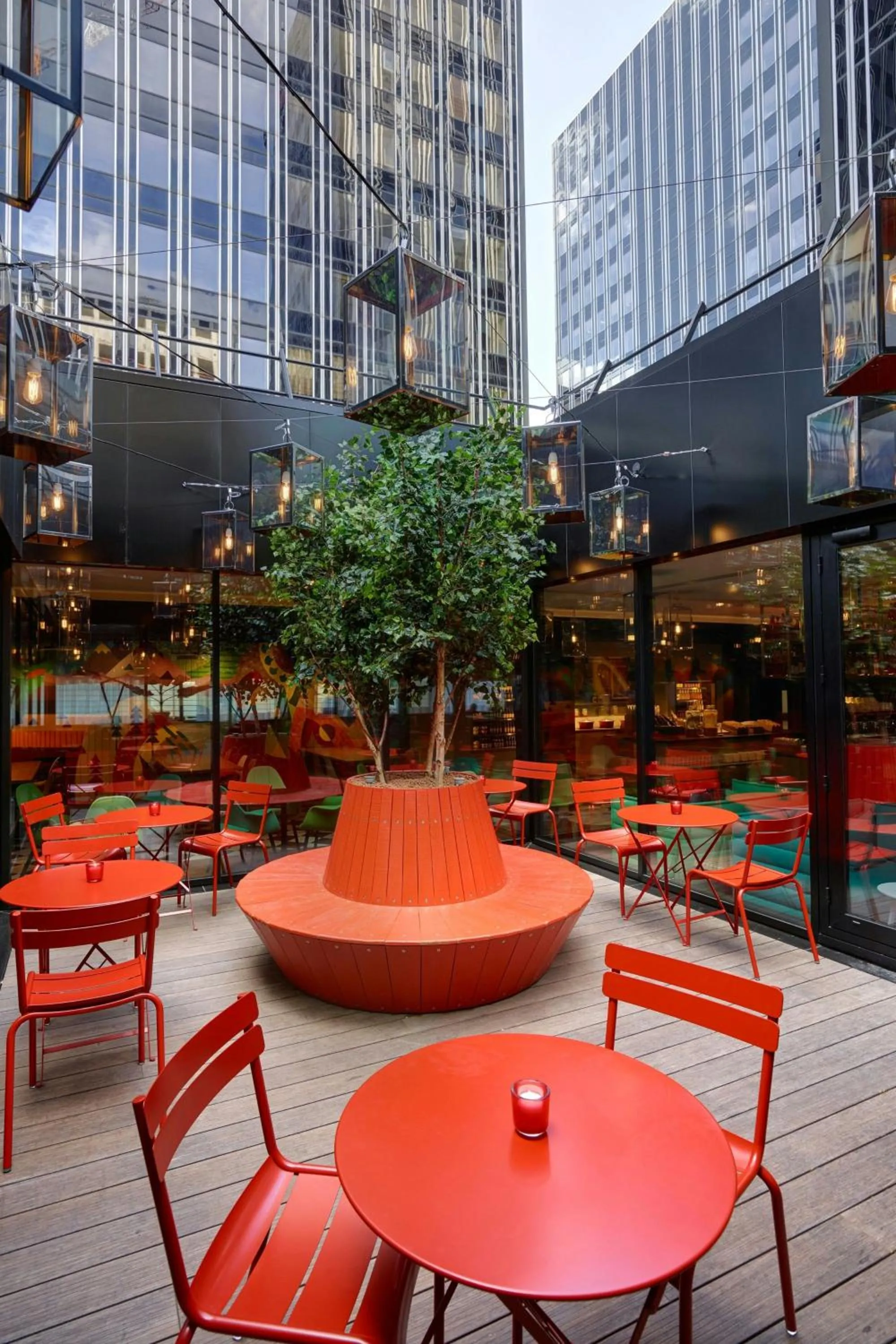 Lounge or bar in citizenM Paris Gare de Lyon