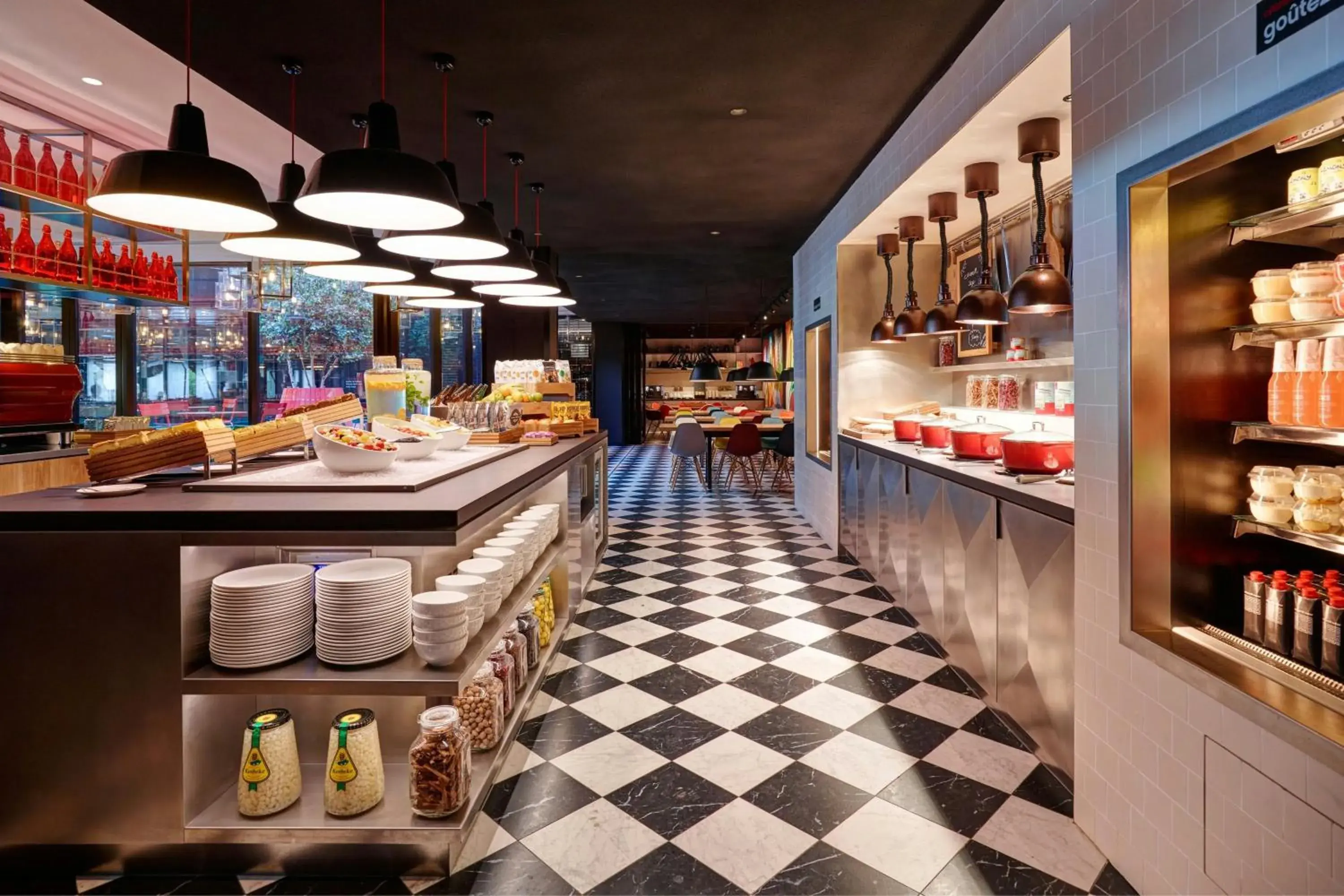 Restaurant/places to eat in citizenM Paris Gare de Lyon Restaurant/places to eat in citizenM Paris Gare de Lyon