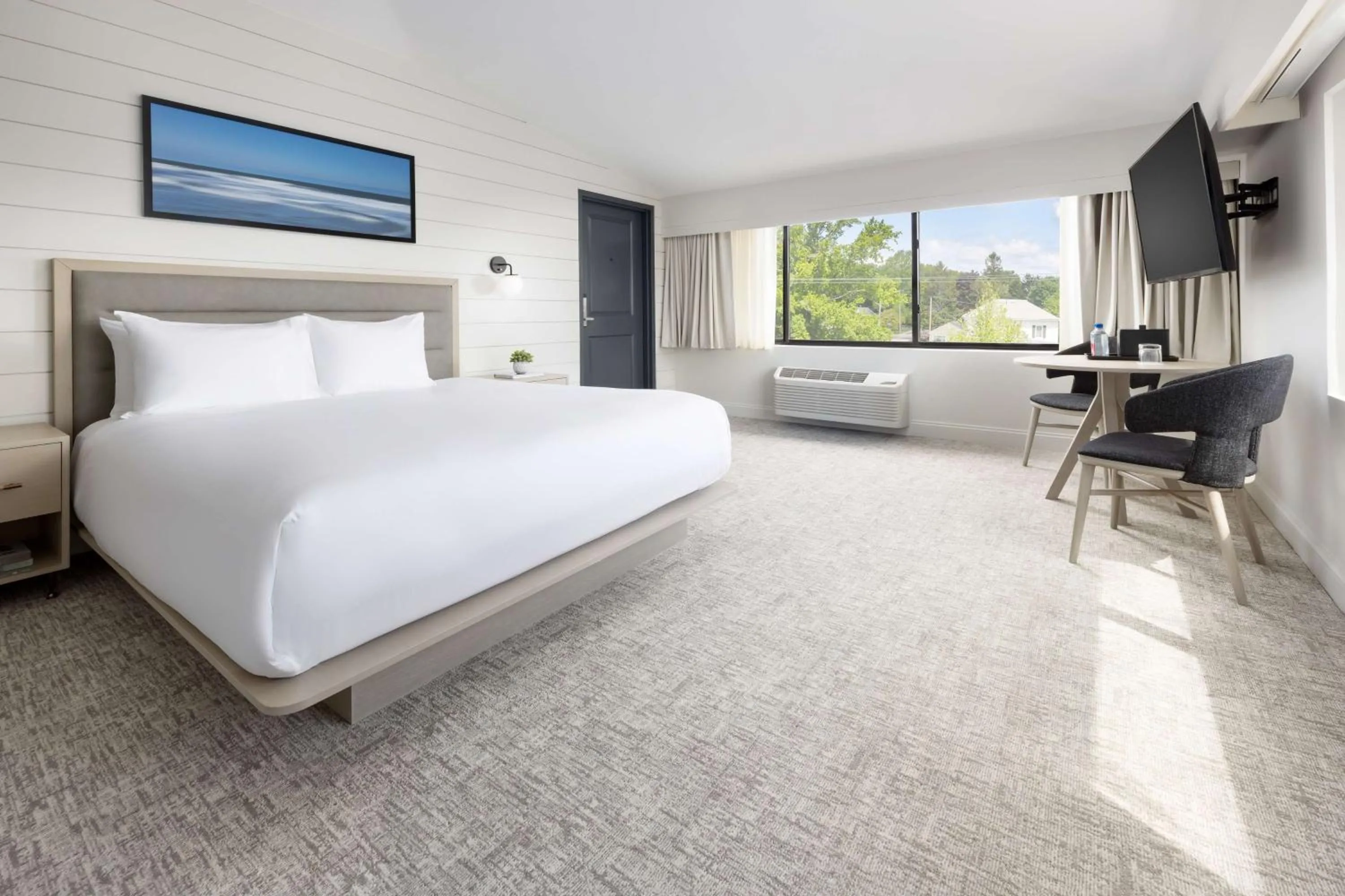 Photo of the whole room, Bed in The Pell, Part of JdV by Hyatt