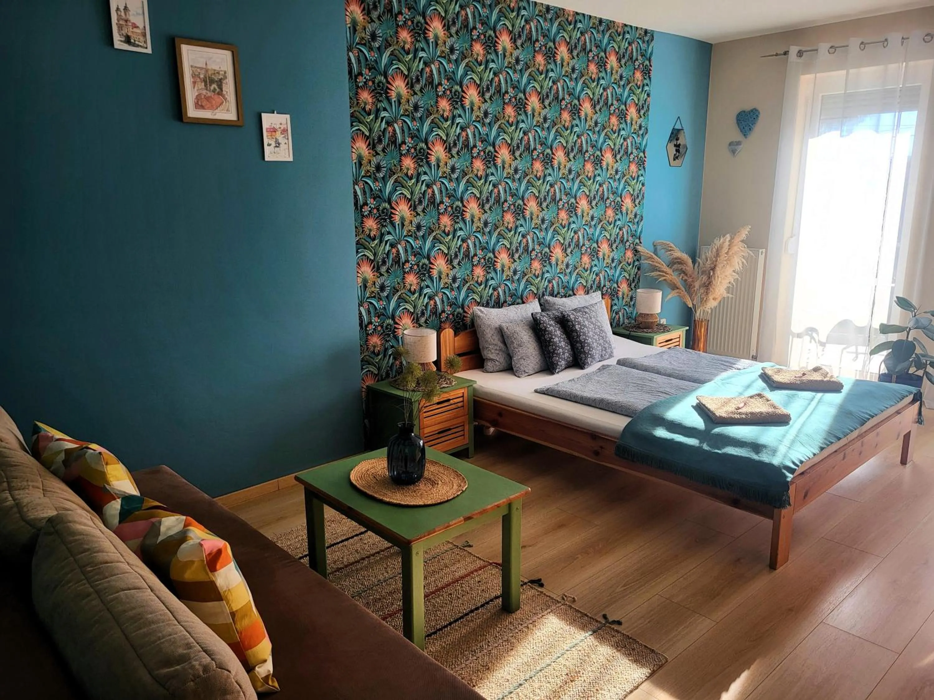 Holiday Home & Apartment