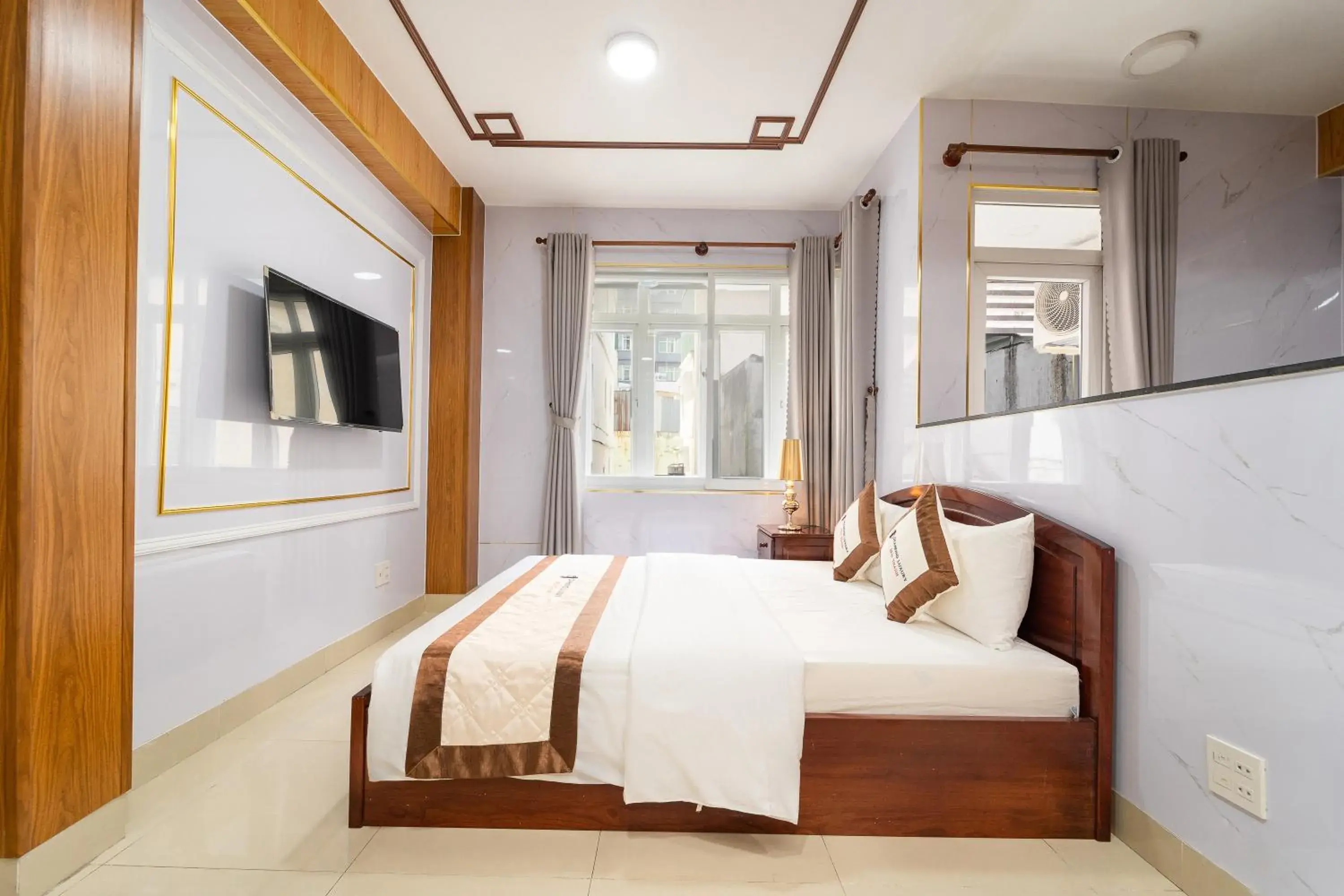 Bed in Diamond Luxury Ben Thanh Bed in Diamond Luxury Ben Thanh