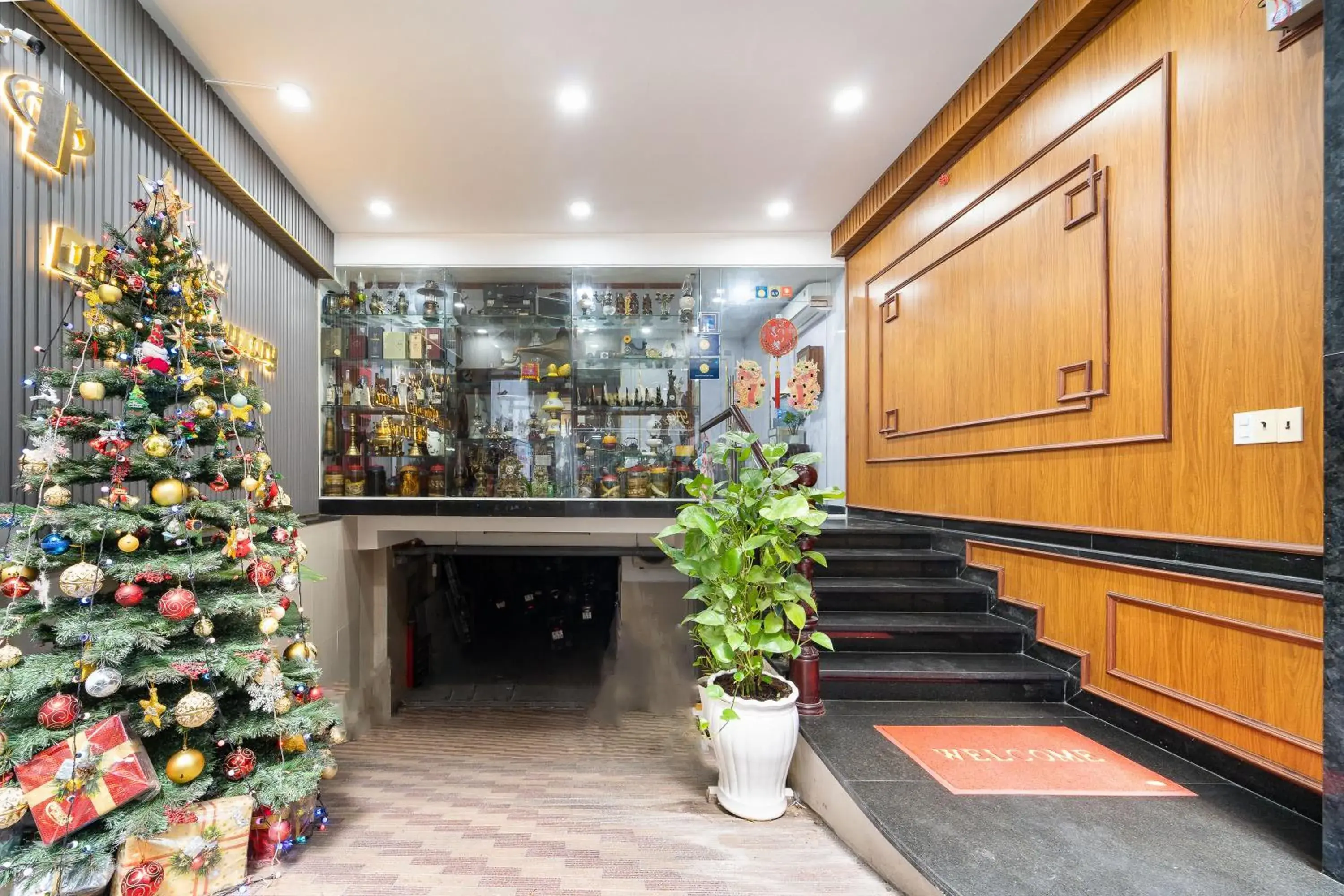 Property building in Diamond Luxury Ben Thanh Property building in Diamond Luxury Ben Thanh