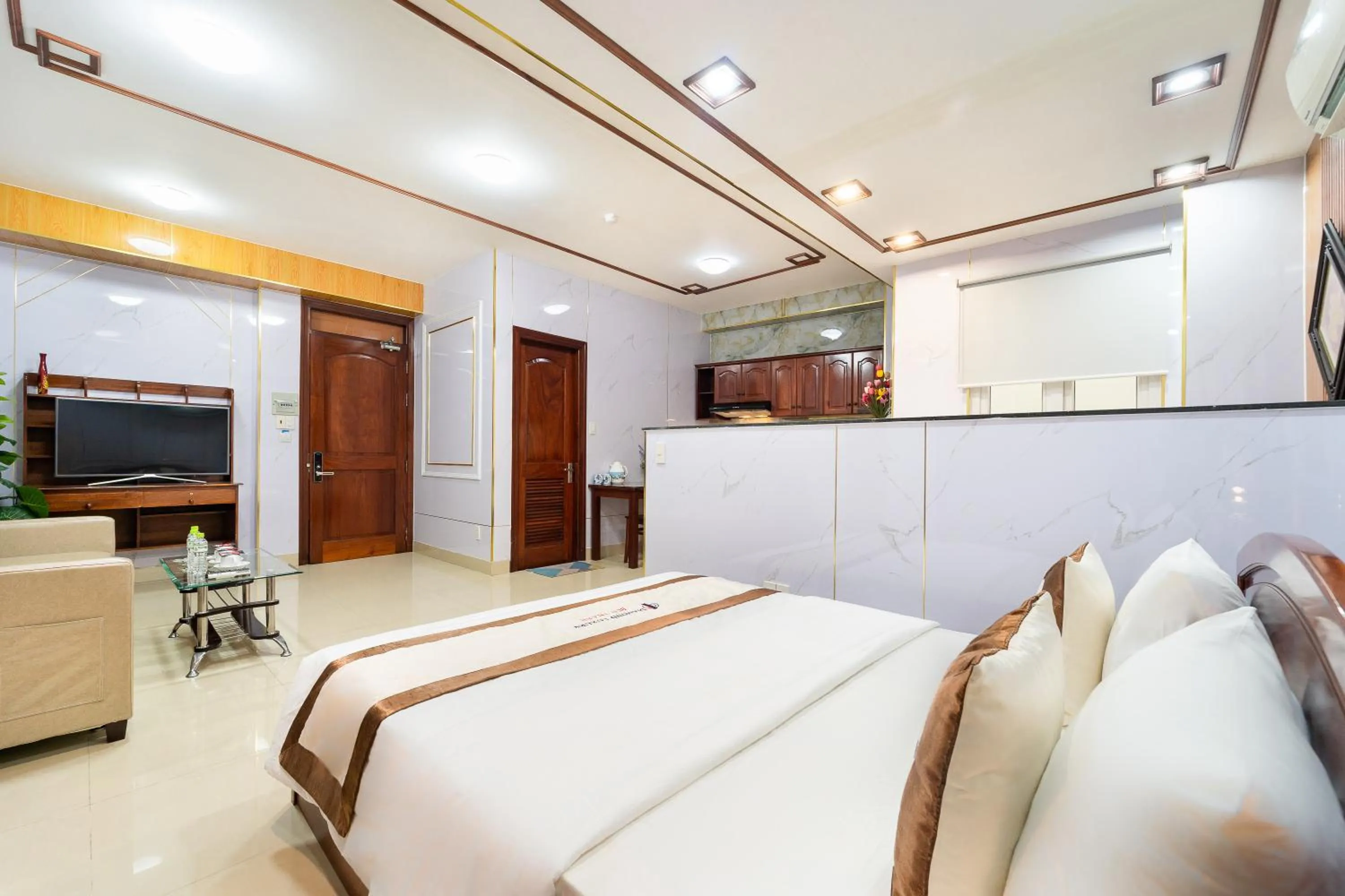 Bed in Diamond Luxury Ben Thanh