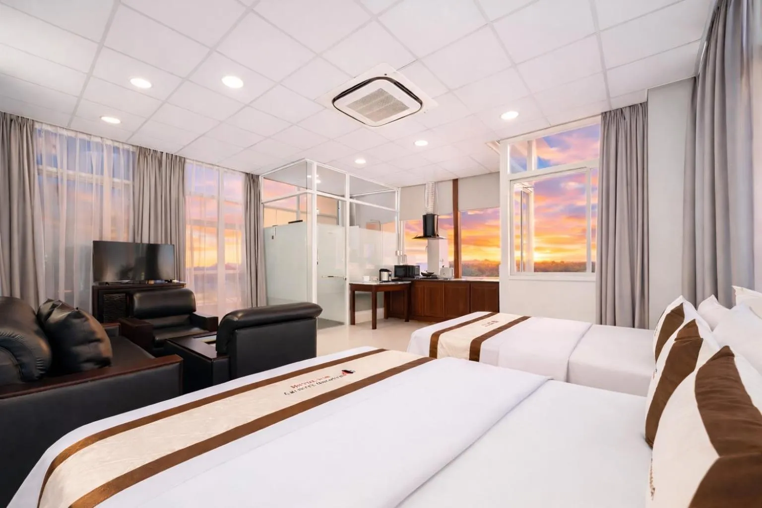 Bed in Diamond Luxury Ben Thanh