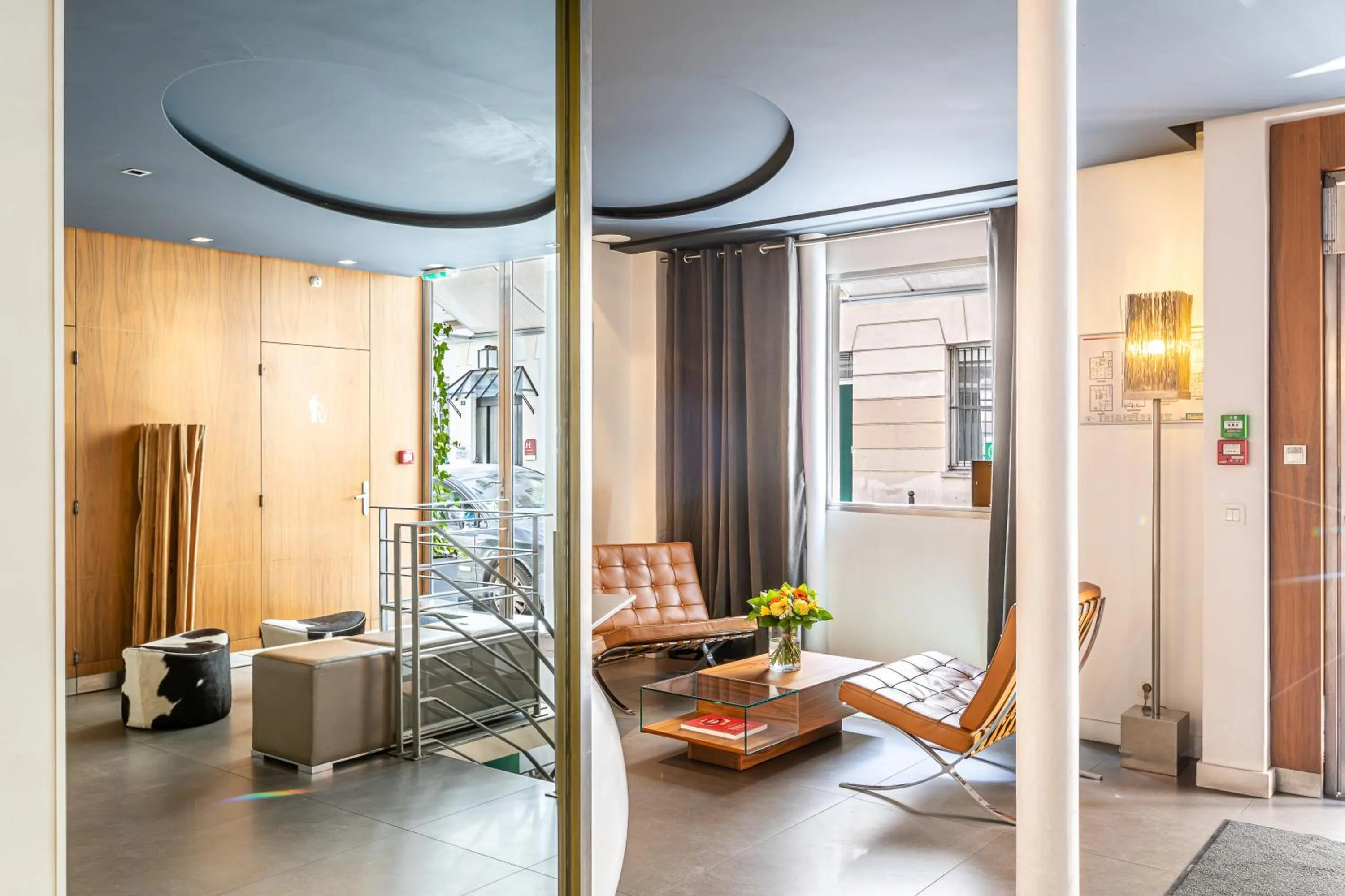 Lobby or reception in Le 20 Prieuré Hôtel