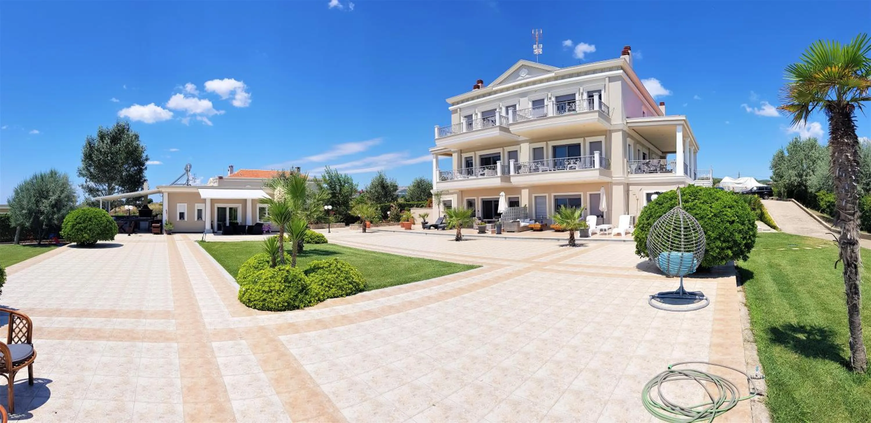 Villa Alexandros