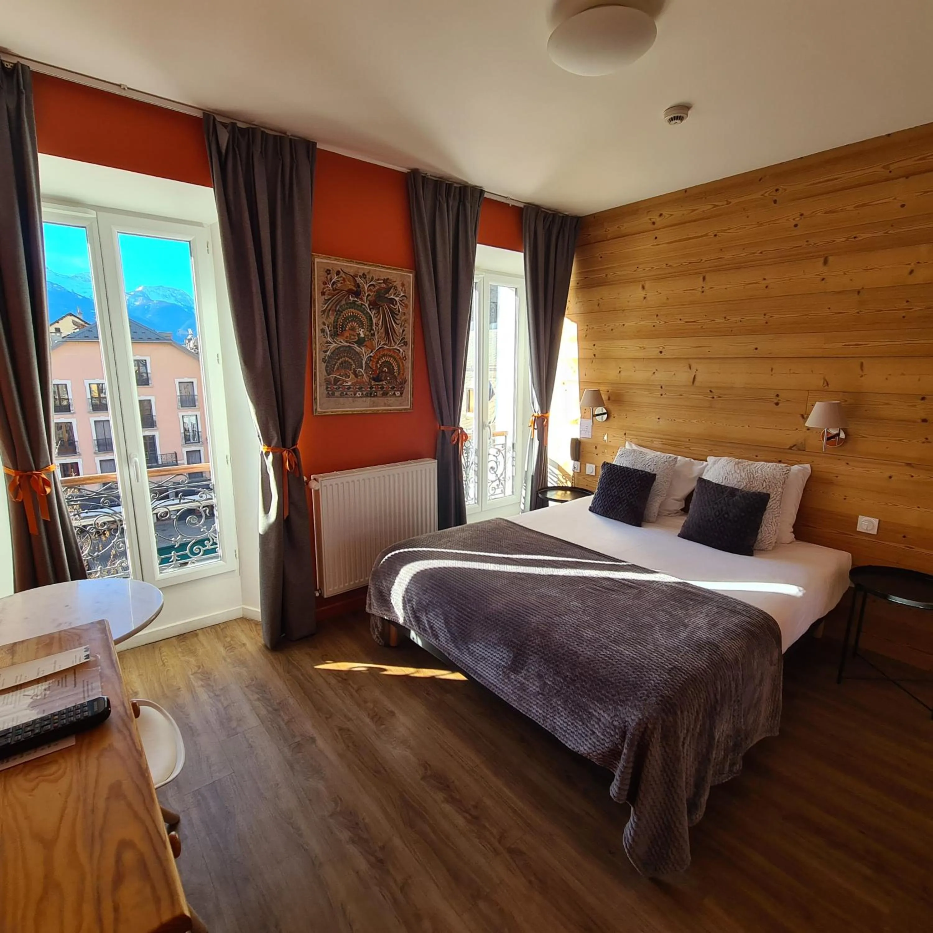 Photo of the whole room, Bed in Le Grand Hotel