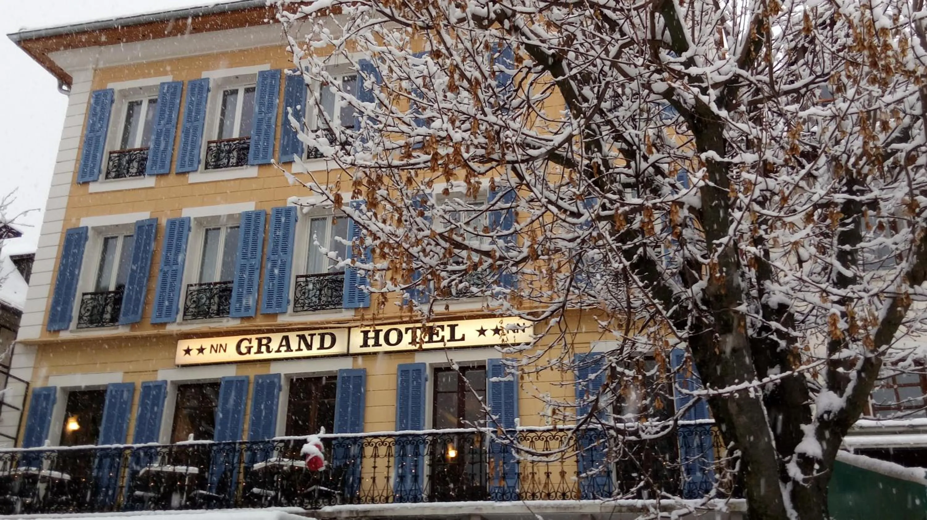 Facade/entrance in Le Grand Hotel