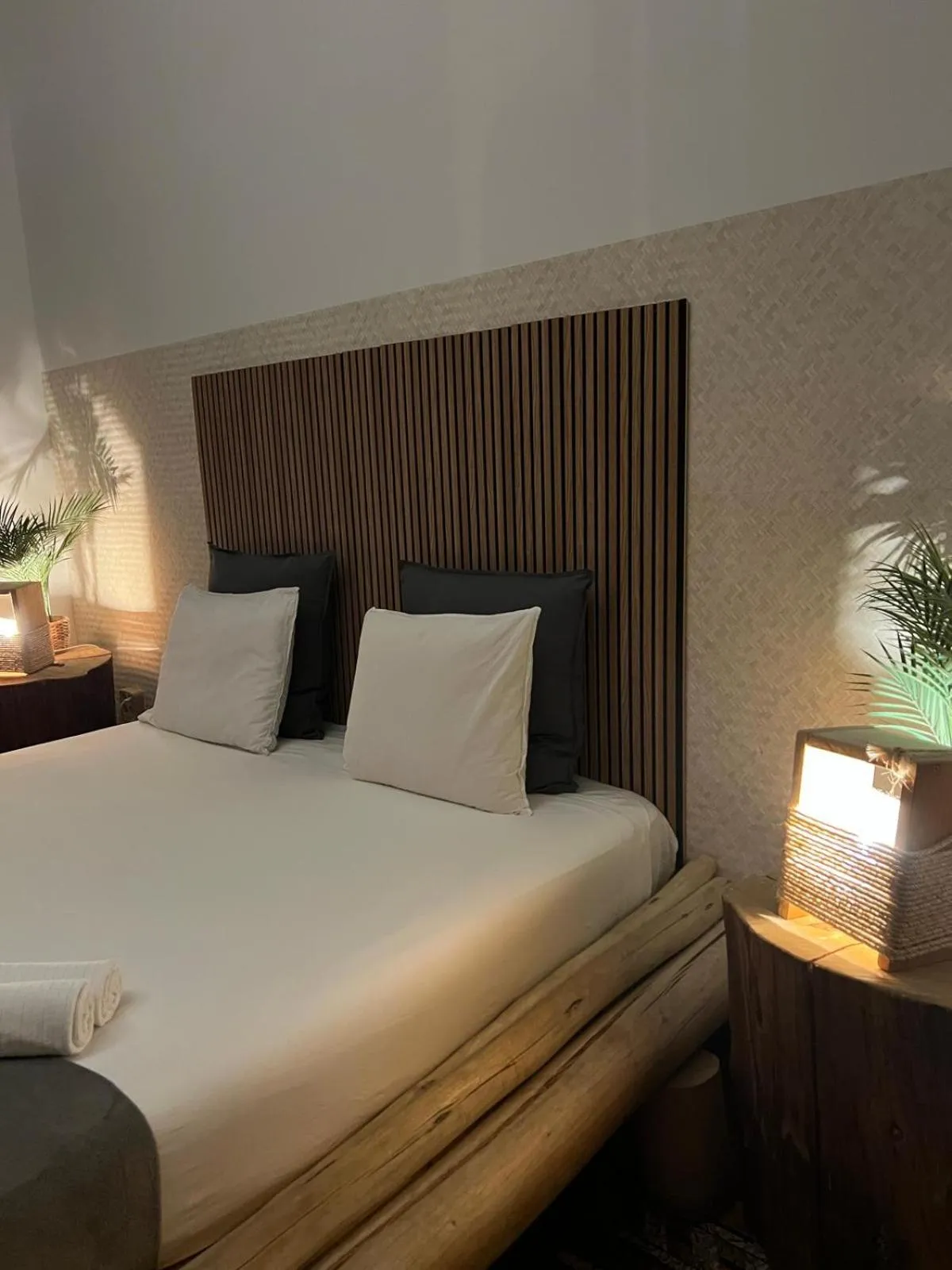 Property building, Bed in Cactus Host