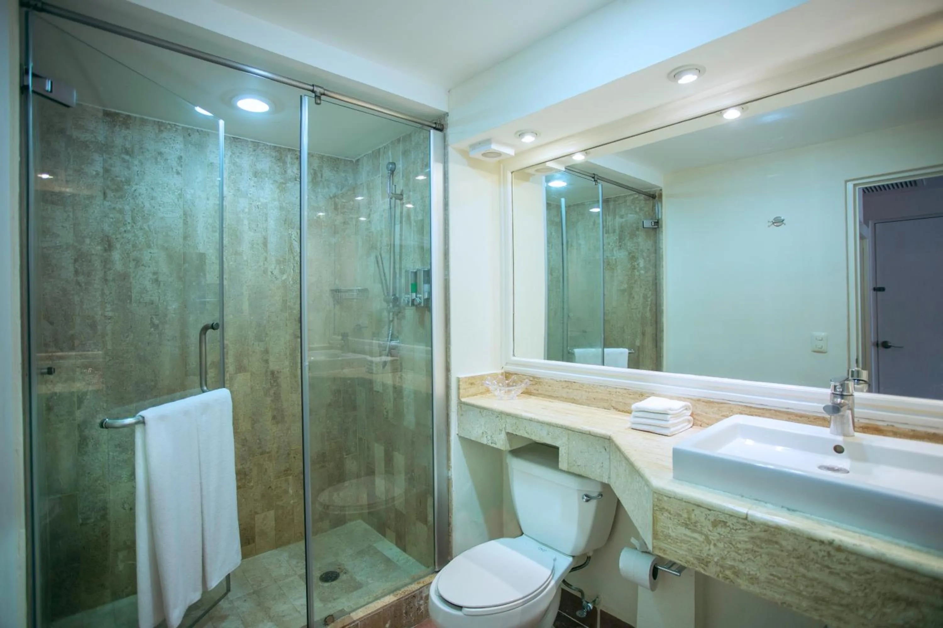 Bathroom in Viva Maya by Wyndham, A Trademark All Inclusive Resort