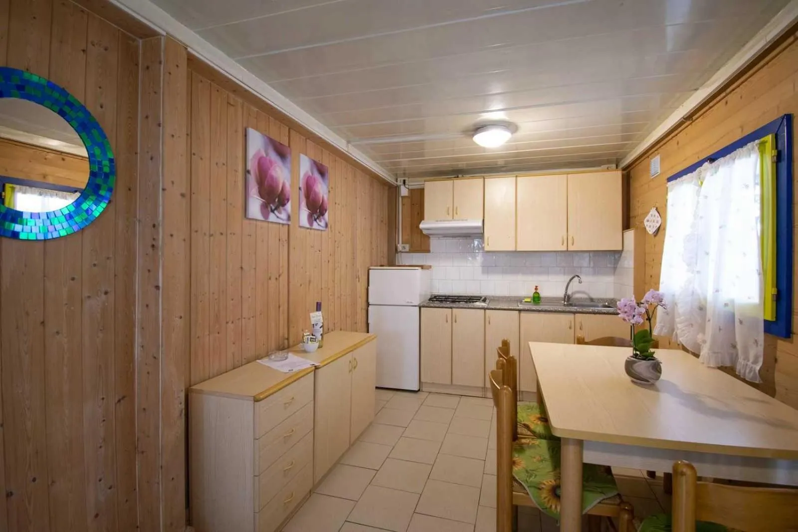 Kitchen or kitchenette in Camping Linus