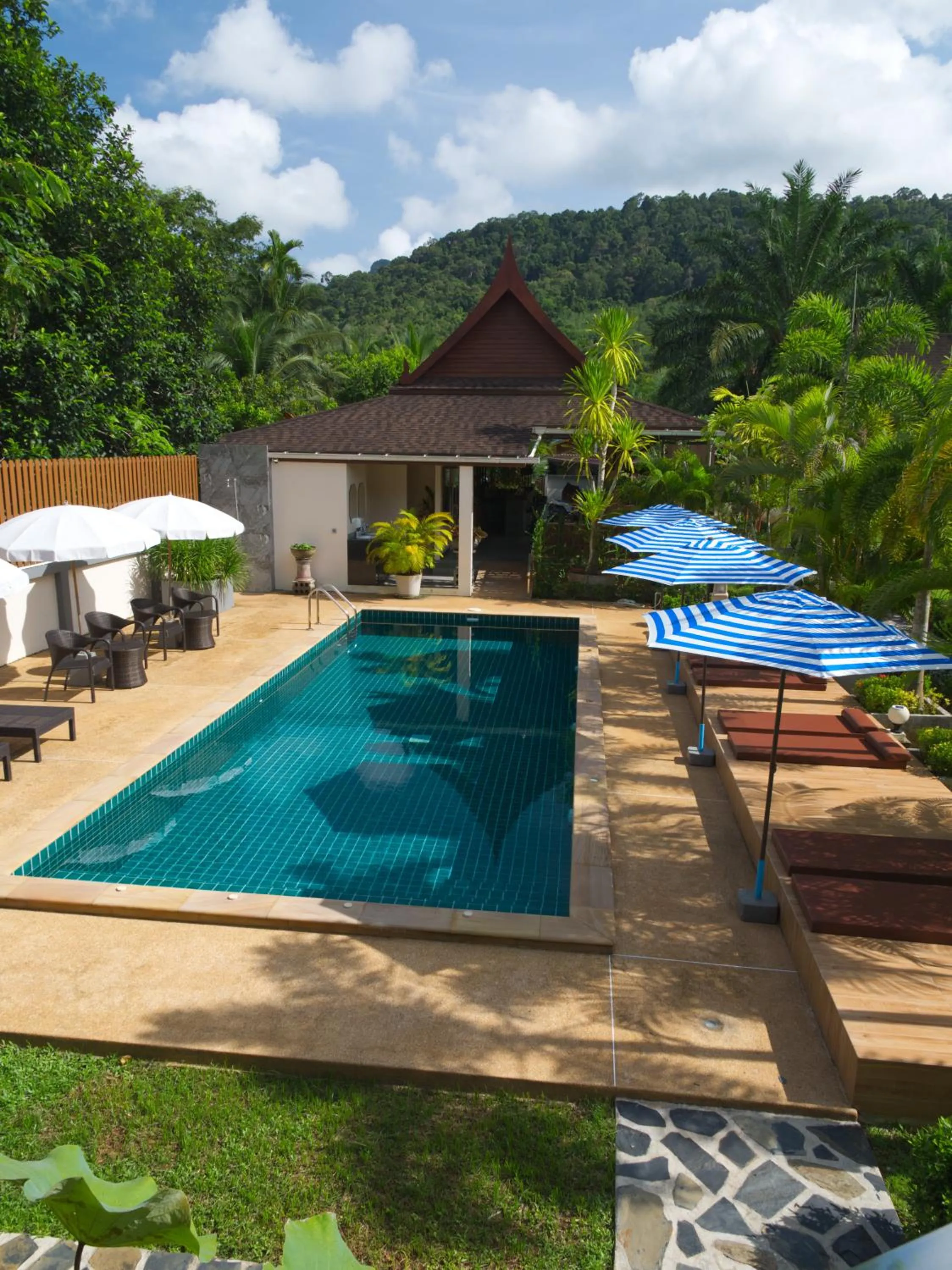 Swimming pool in Chanapha Residence