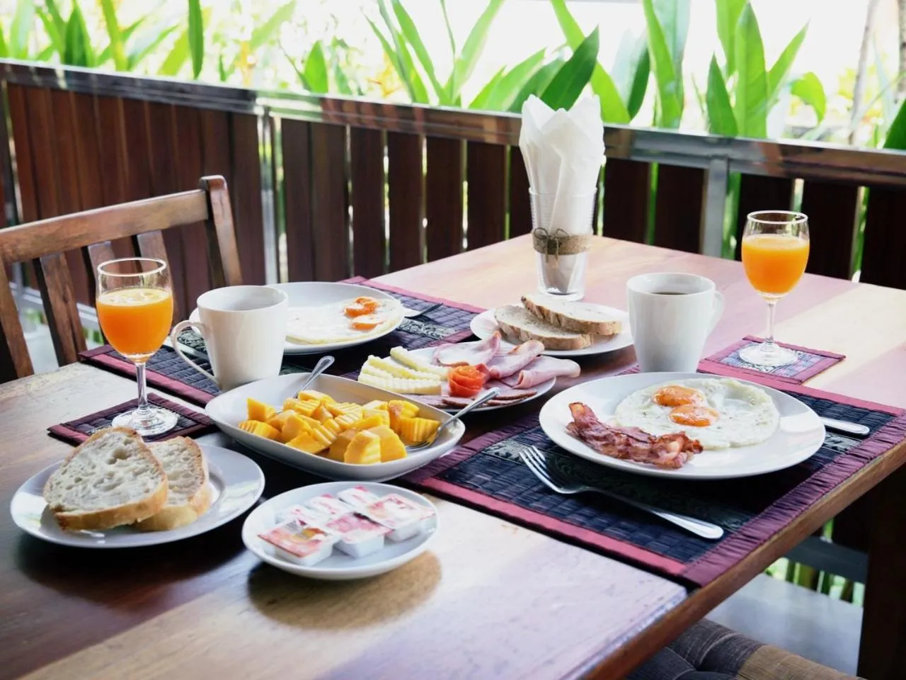 Breakfast in Chanapha Residence