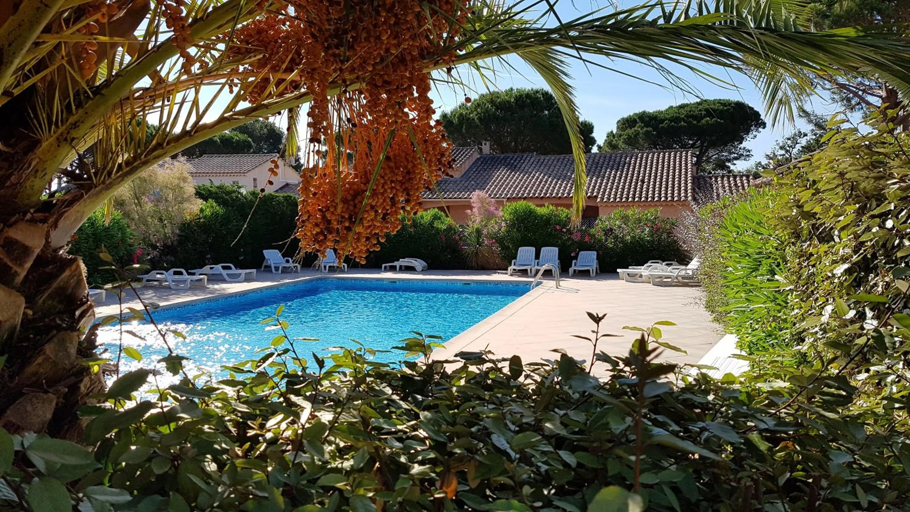 Three-Bedroom House in Mes maisons à la Pinède